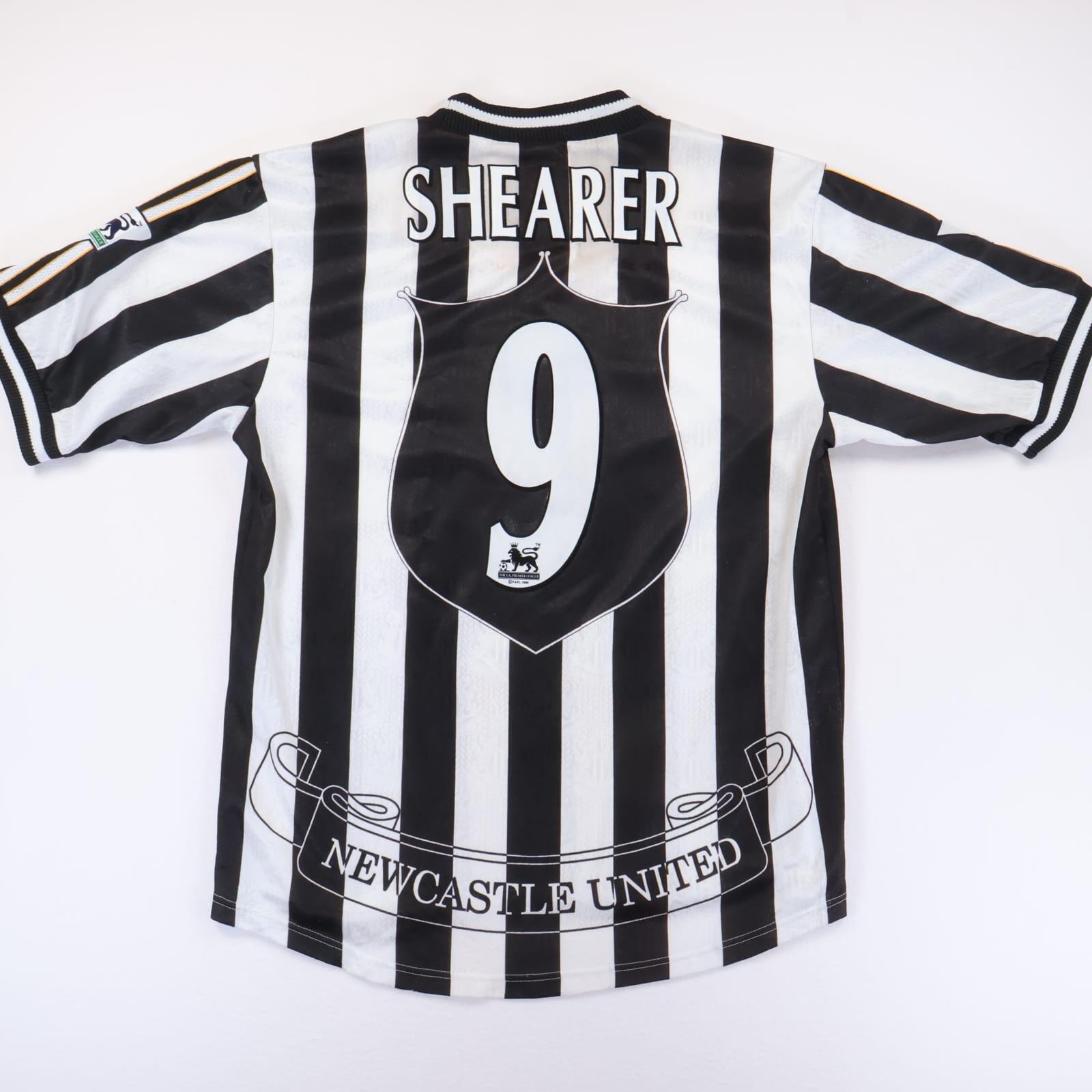 Newcastle United 1997/98 Home Shirt - L- BACK