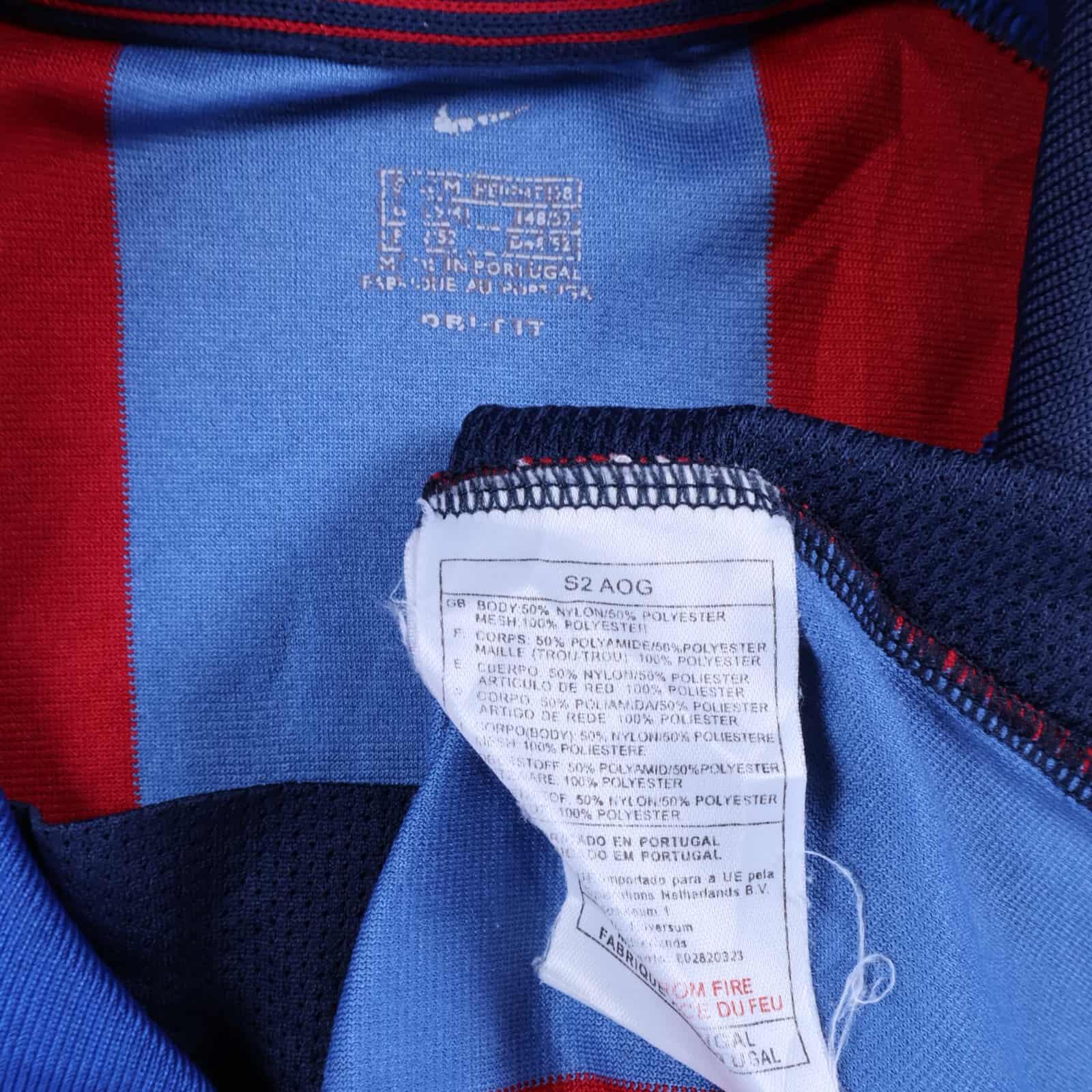 Barcelona 2001/02 Home Shirt - M