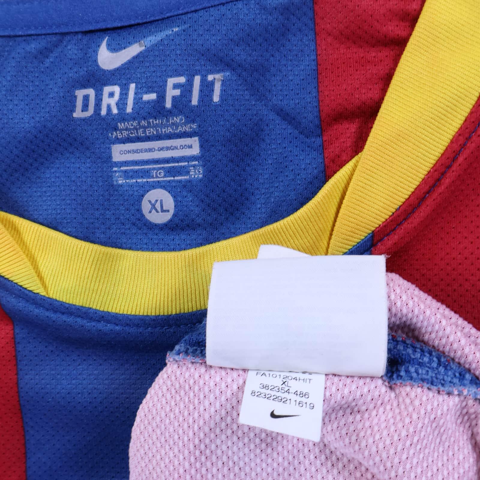 Barcelona 2010/11 Home Shirt - XL