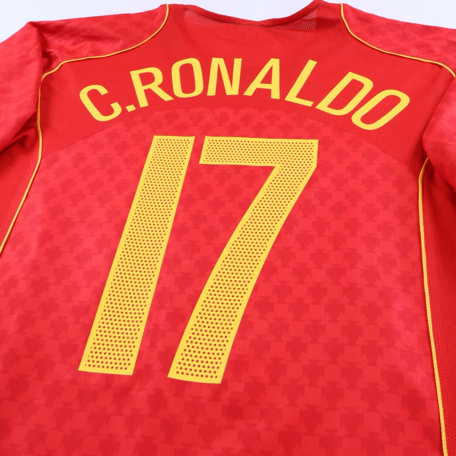 *NWT* Portugal Ronaldo #17 2004/06 Home Shirt - XL