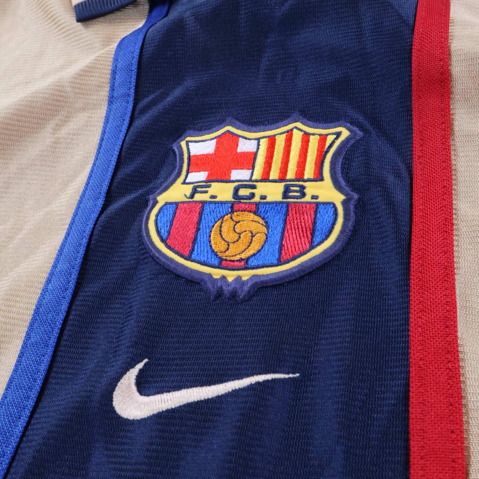 Barcelona Rivaldo #10 2001/03 Away Shirt - L