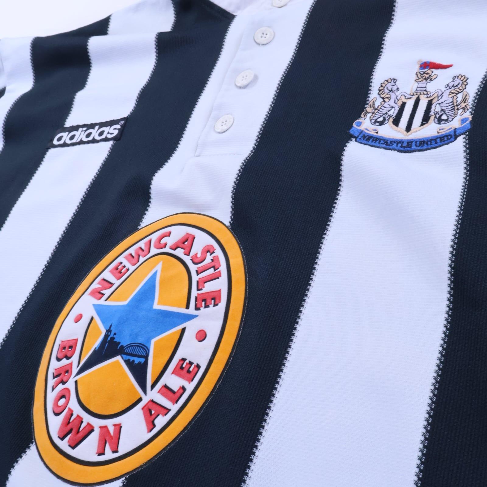 Newcastle United Asprilla #11 1995/97 Home Shirt - L