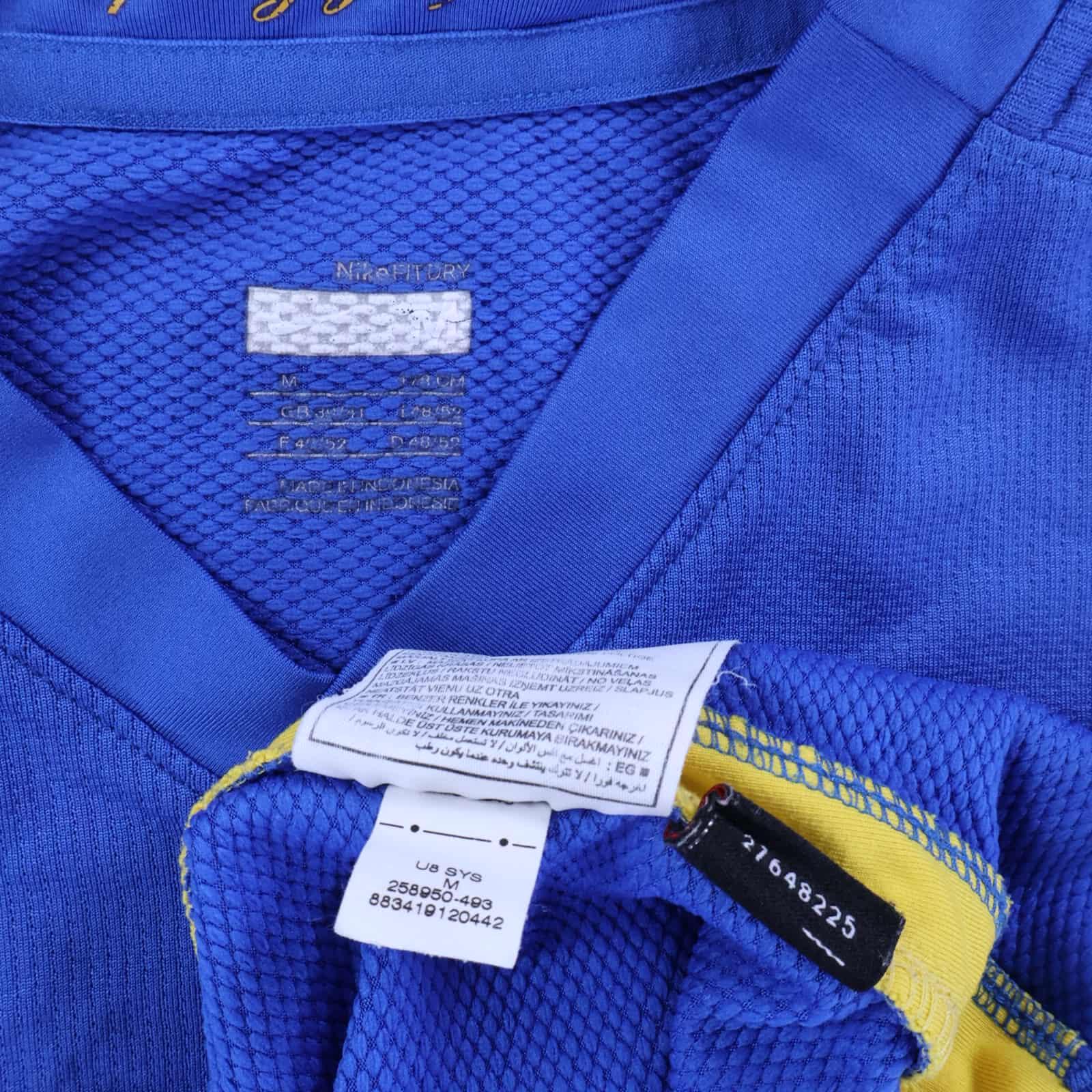 Brazil Ronaldinho #10 2008/10 Away Shirt - M
