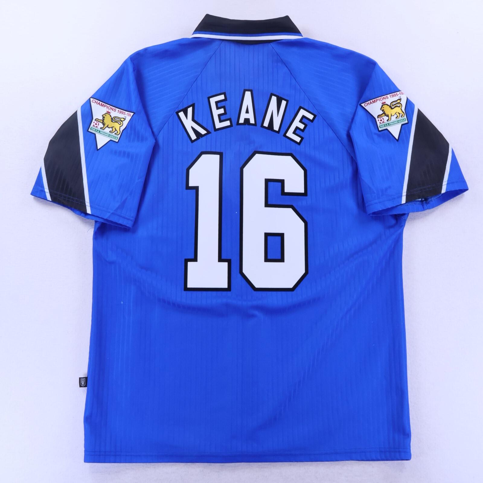 Manchester United Keane #16 1996/97 Third Shirt - L