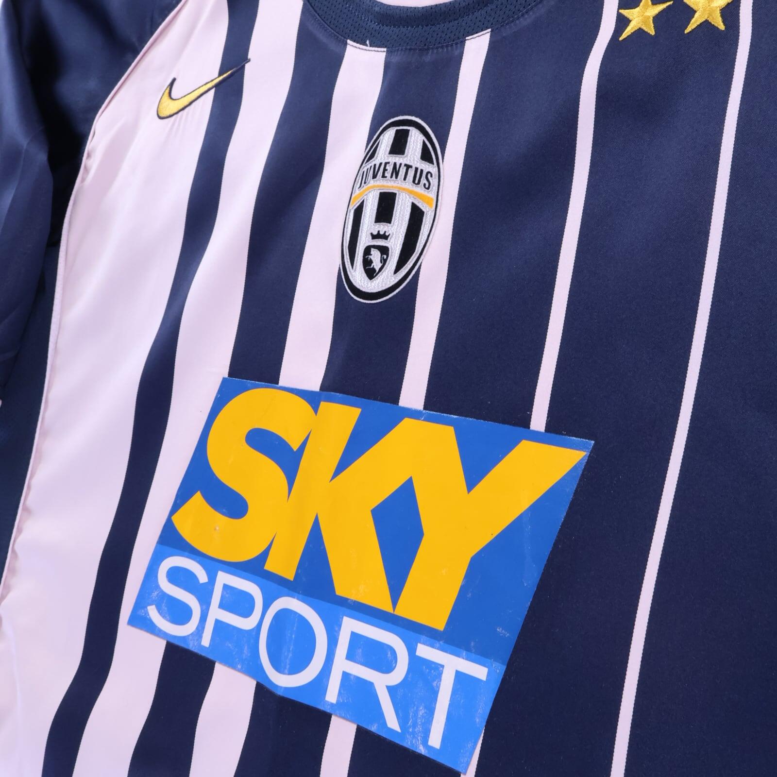 Juventus Ibrahimović #9 2004/05 Away Shirt - XL