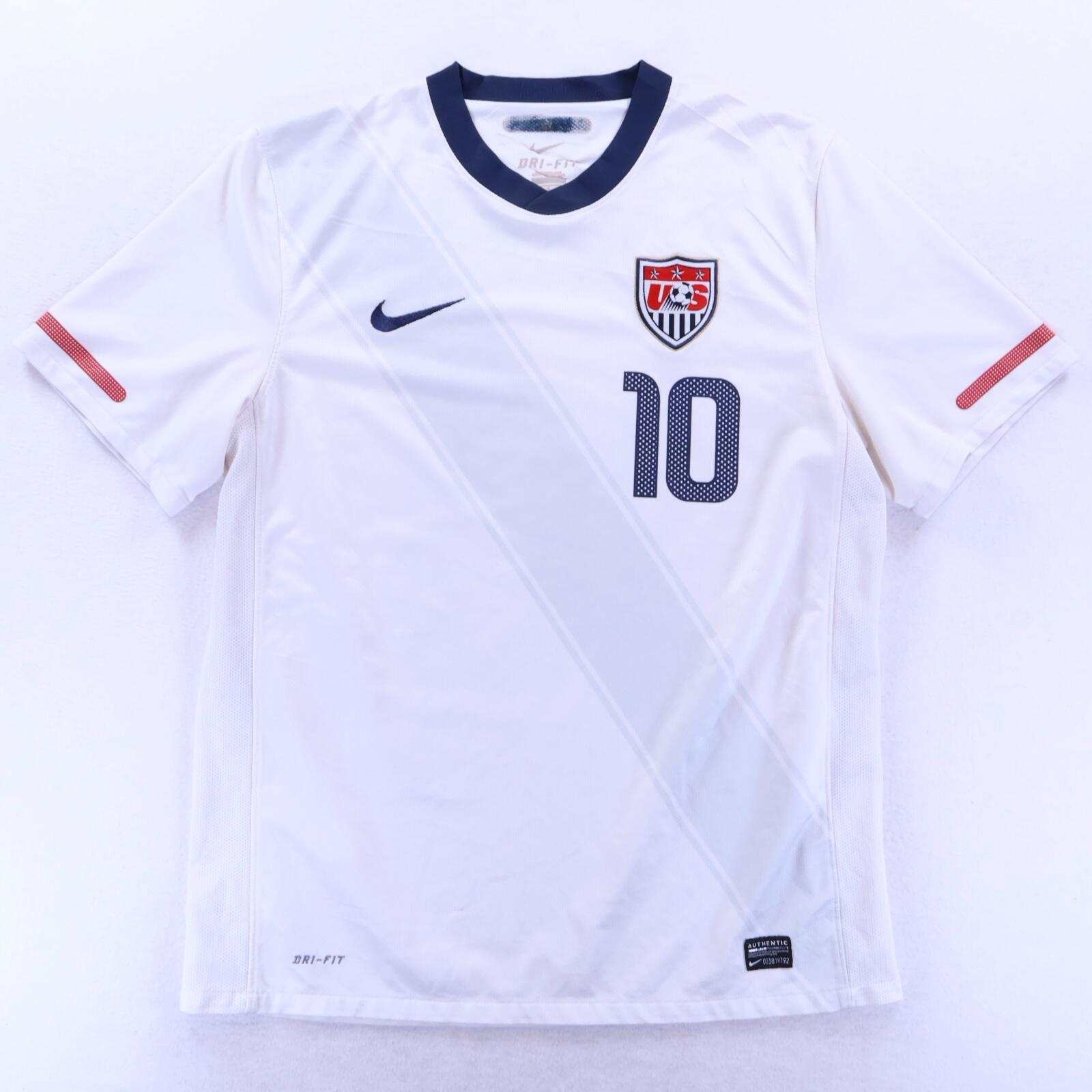 United States Of America Donovan #10 2010/11 Home Shirt - L