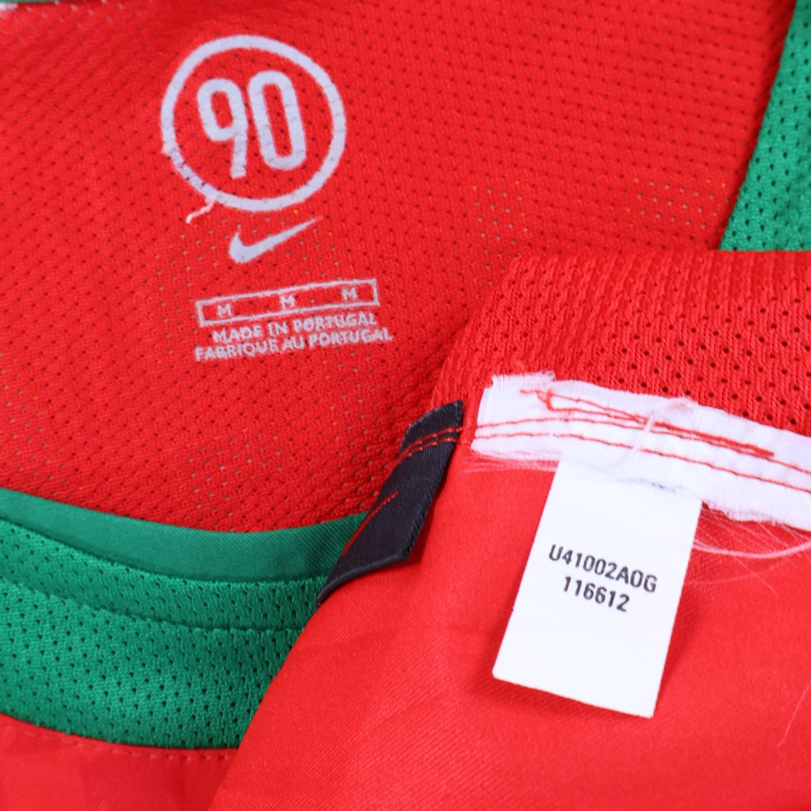 *MINT* Portugal Figo #7 2004 Home Shirt - M
