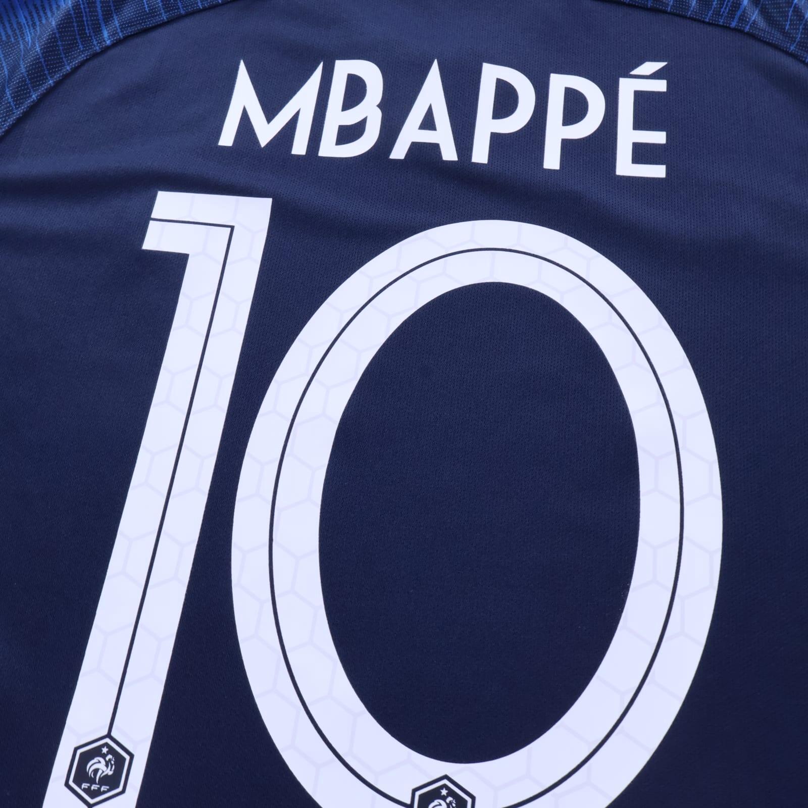 *MINT* France Mbappé #10 2018/19 Home Shirt - M