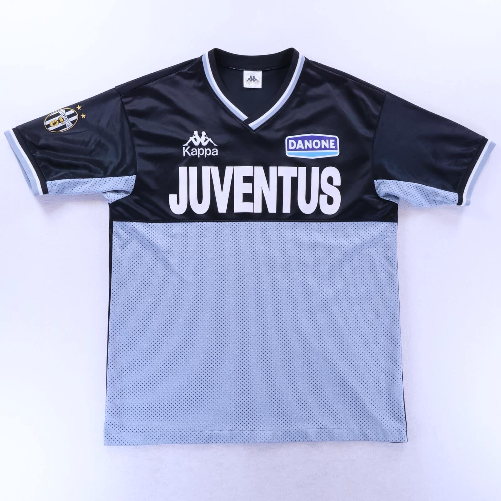 Juventus 1994/95 Training Shirt - XL