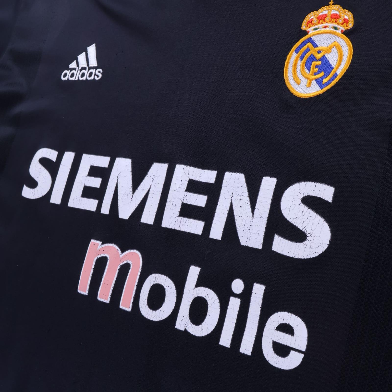 Real Madrid R. Carlos #3 2002/03 Away Shirt - L