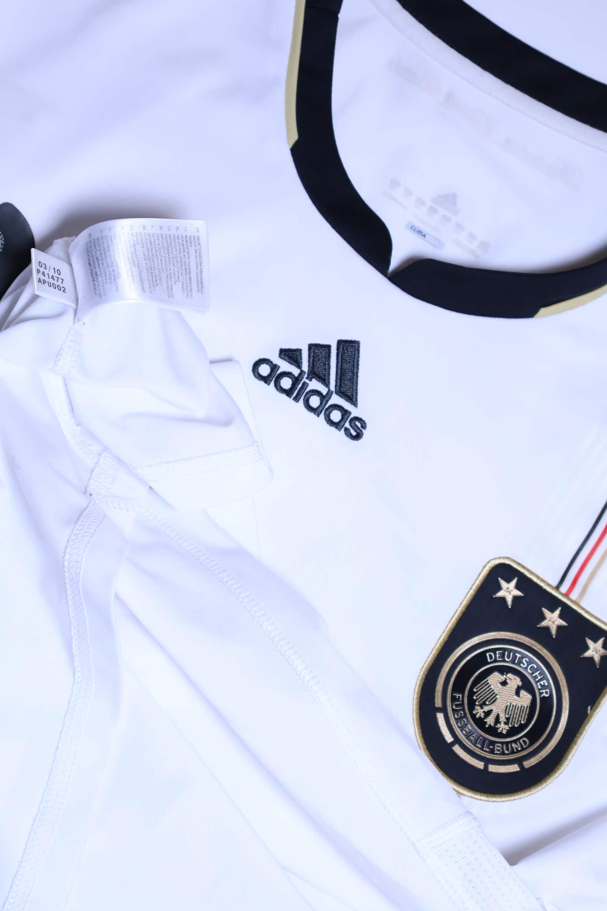 Germany 2010/11 Klose #11 World Cup Home Shirt - XL- TAGS