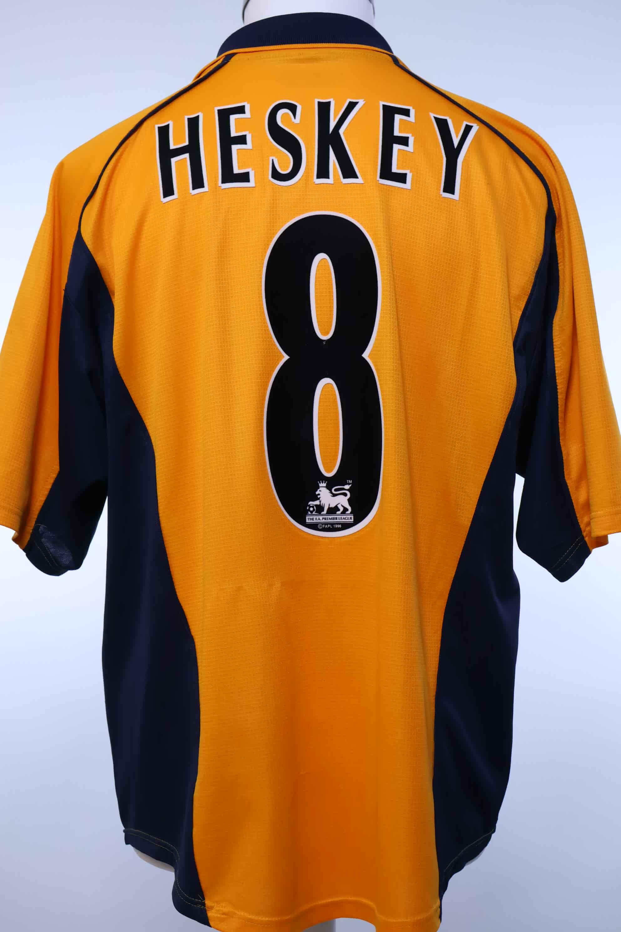 Liverpool F.C Heskey #8 2000/02 Away Shirt - L- FRONT