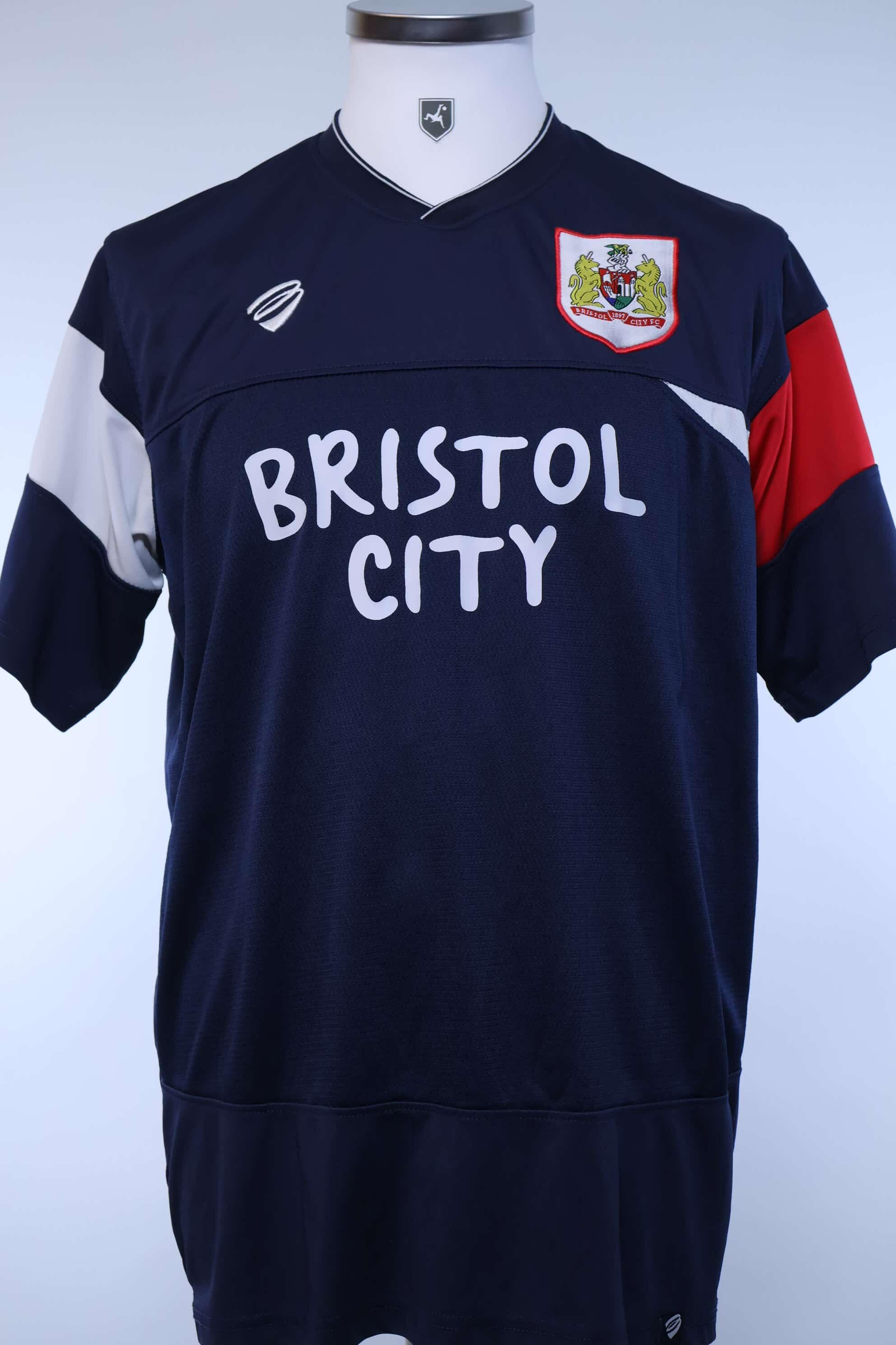 Bristol City F.C 2025/26 Training Shirt - XL- FRONT