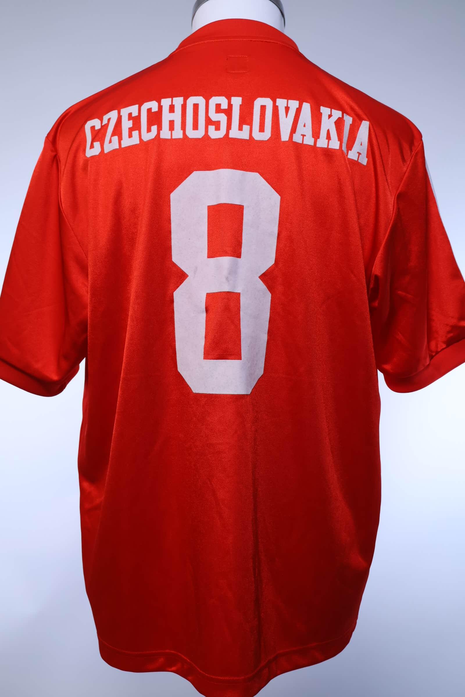 Czechoslovakia #8 1985/88 Home Shirt - L- BACK