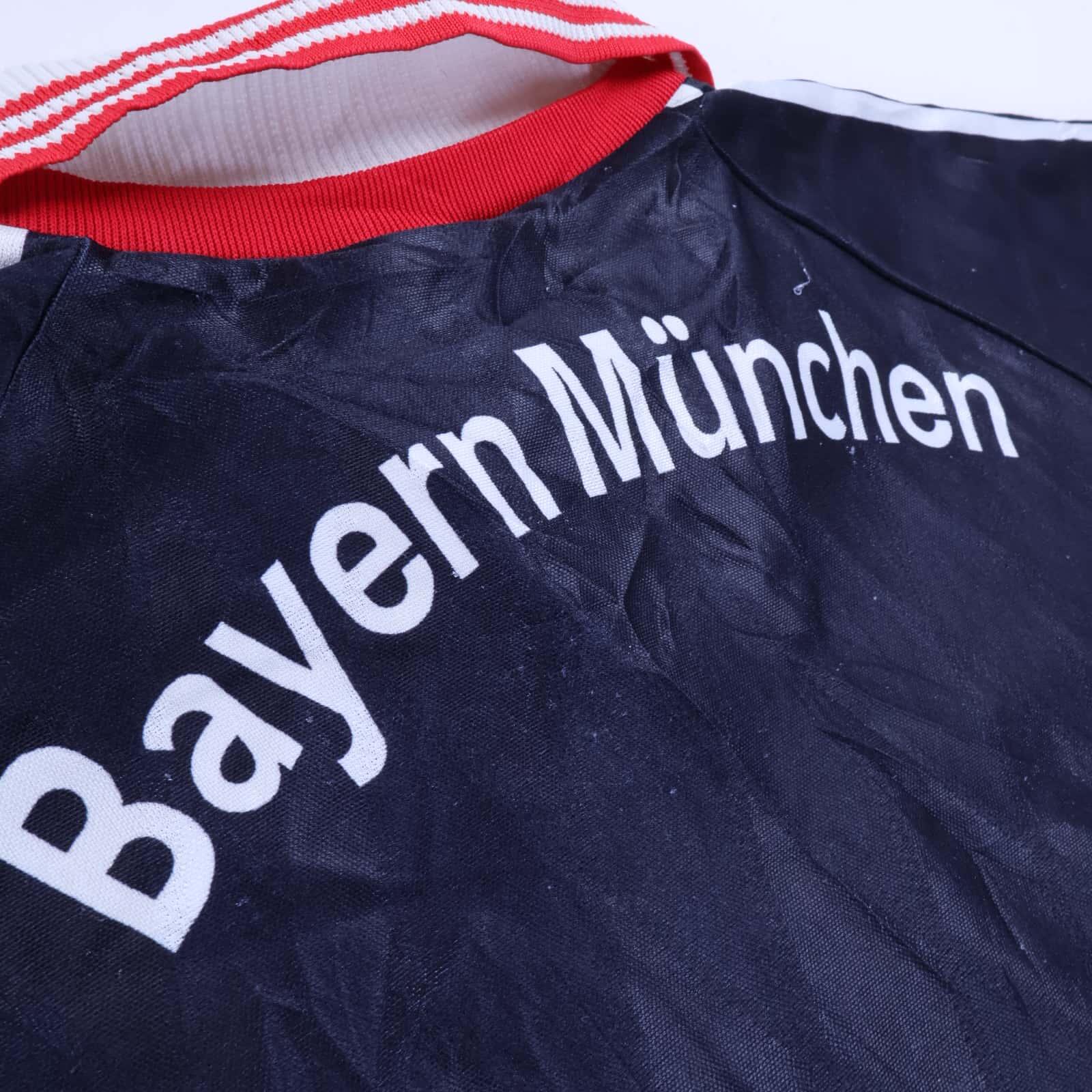 Bayern Munich 1997/99 Home Shirt - M
