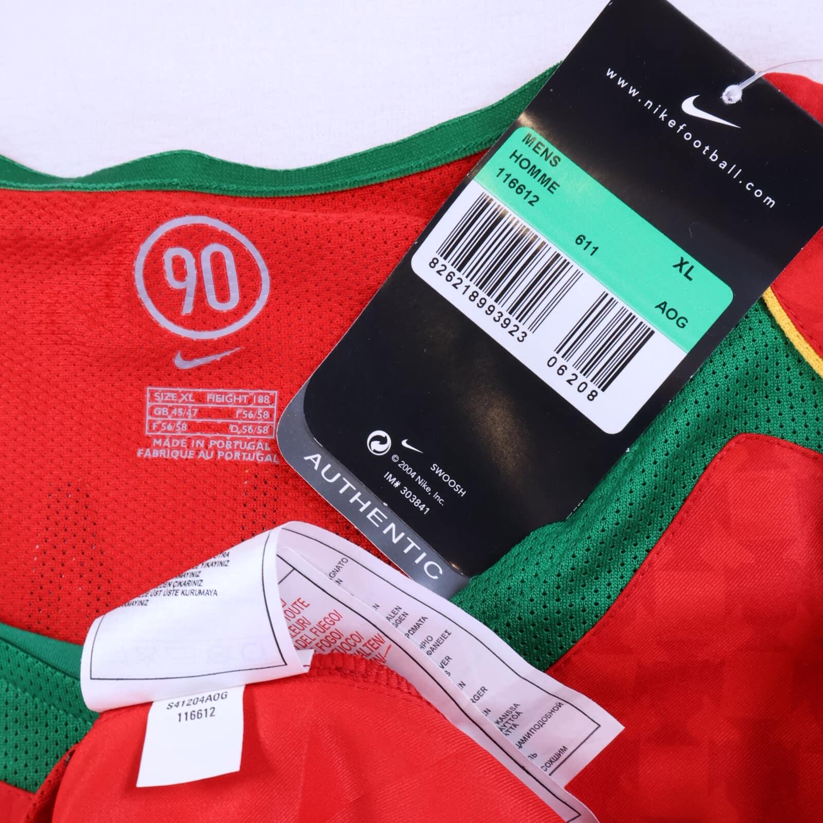 *NWT* Portugal Ronaldo #17 2004/06 Home Shirt - XL