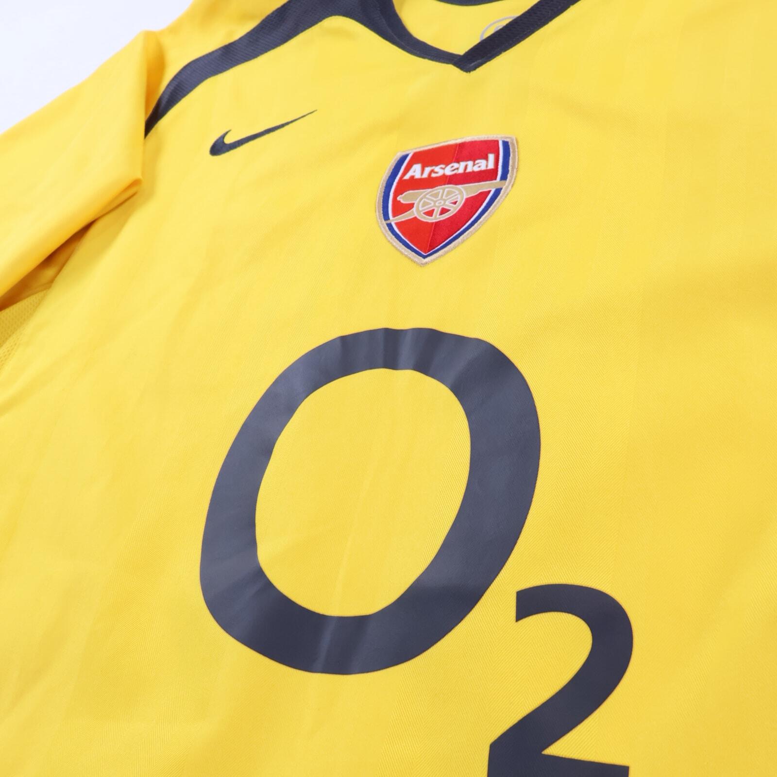 Arsenal V. Persie #11 2005/06 Away Shirt - M