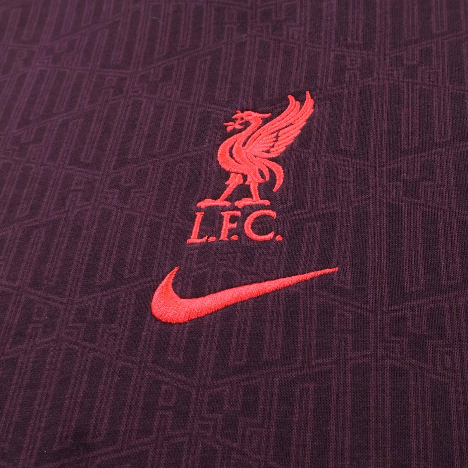 Liverpool F.C 2022/23 Sweatshirt - M