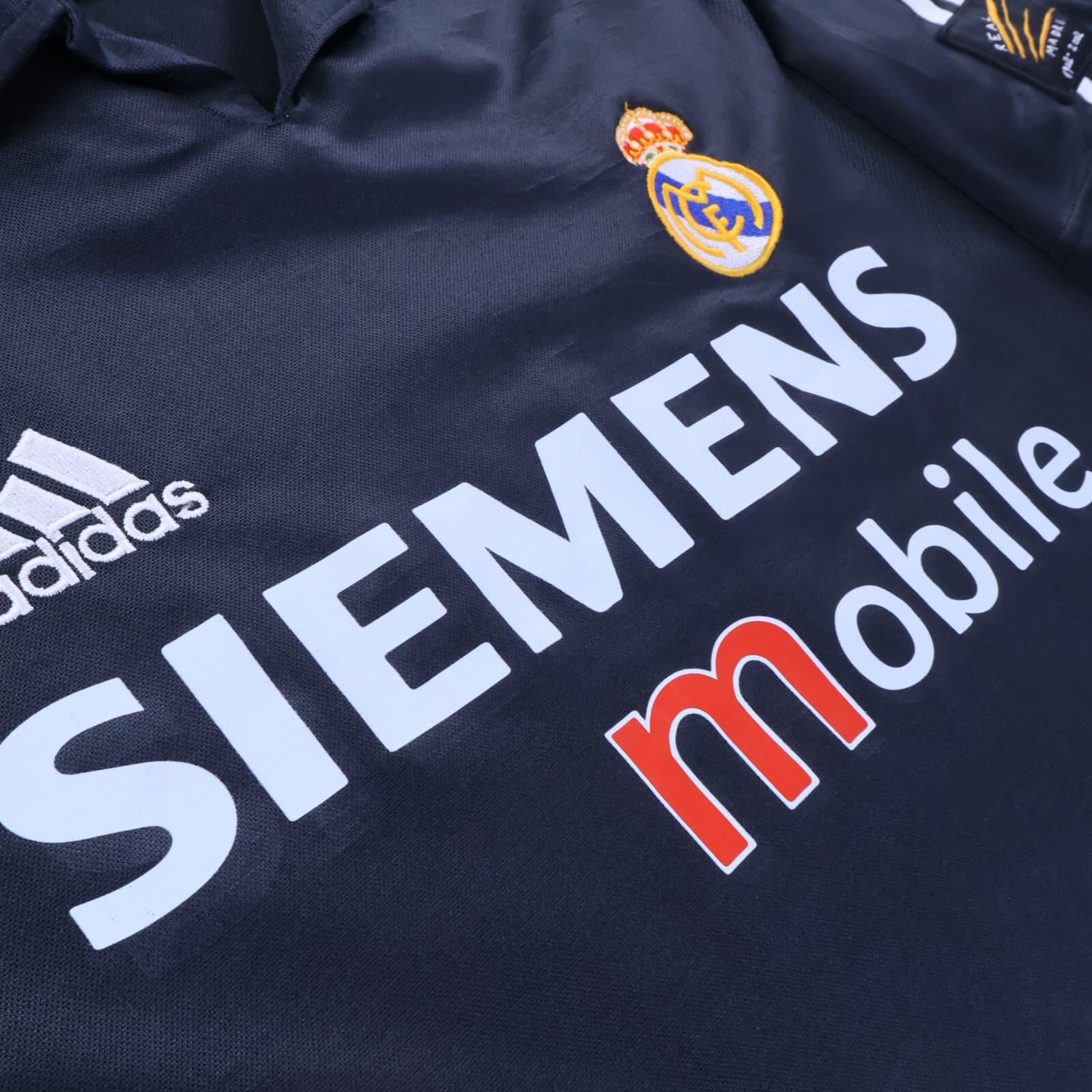 Real Madrid Ronaldo #11 2002/03 Away Shirt - L
