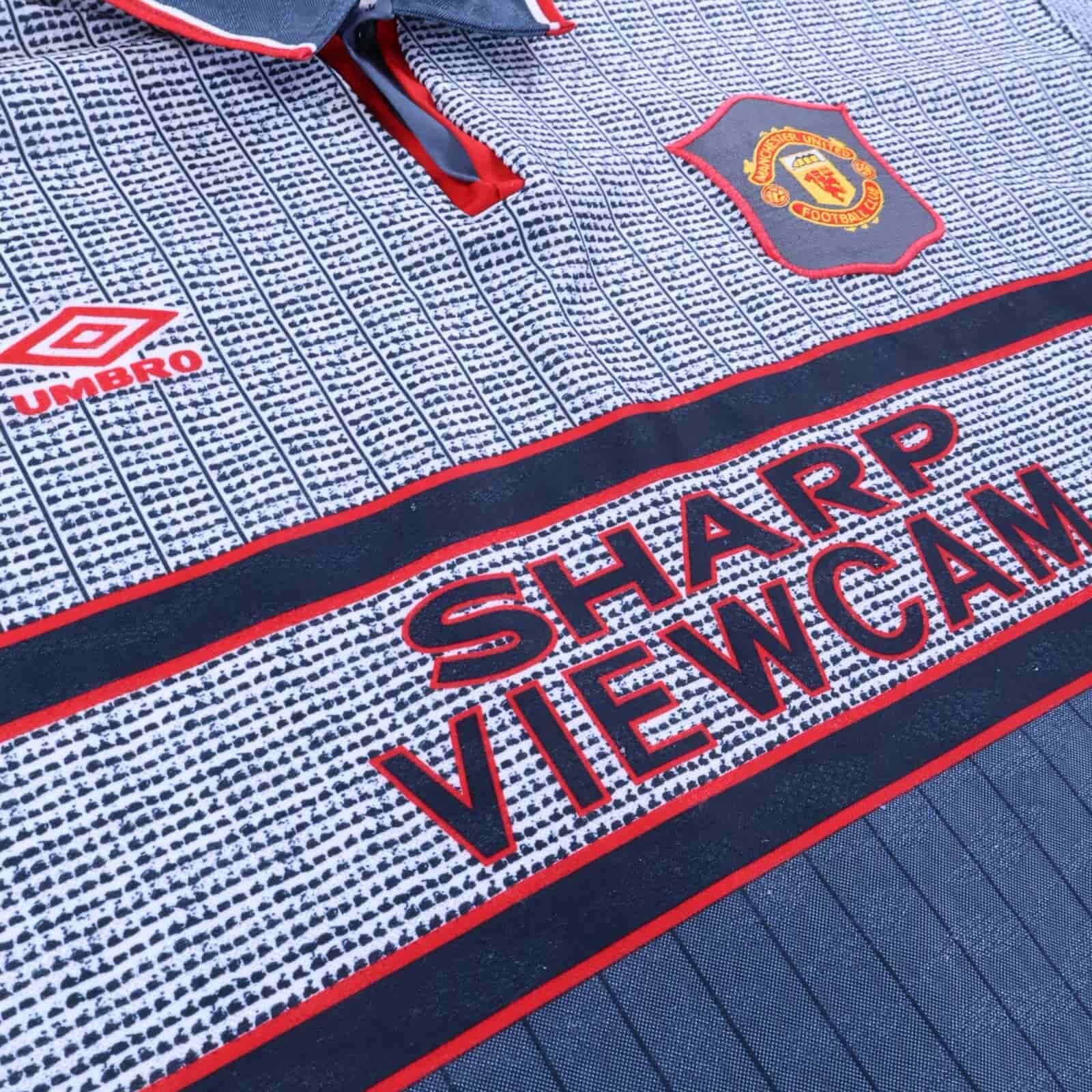 Manchester United Cantona #7 1995/96 Away Shirt - XL