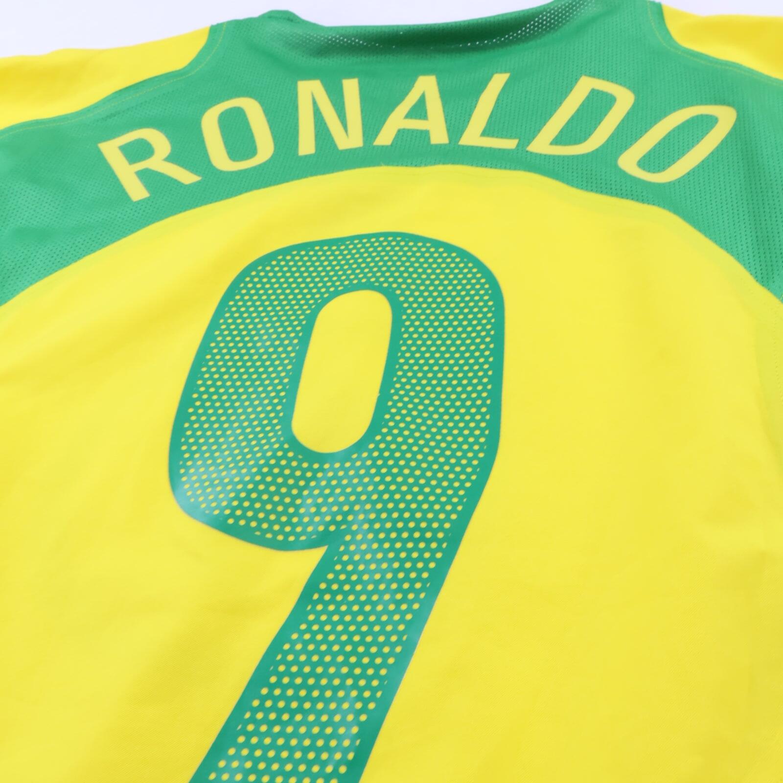 Brazil Ronaldo #9 2004/06 Home Shirt - L