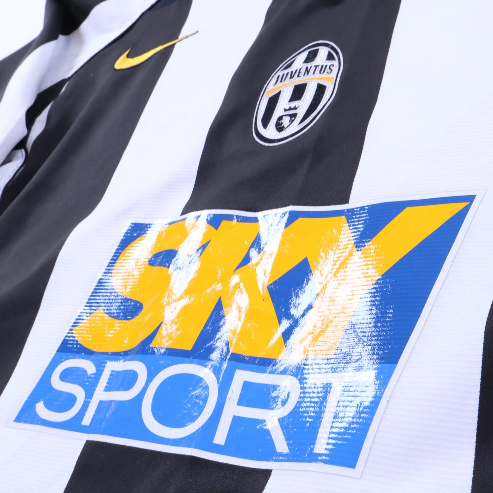 Juventus Ibrahimović #9 2004/05 Home Shirt - L