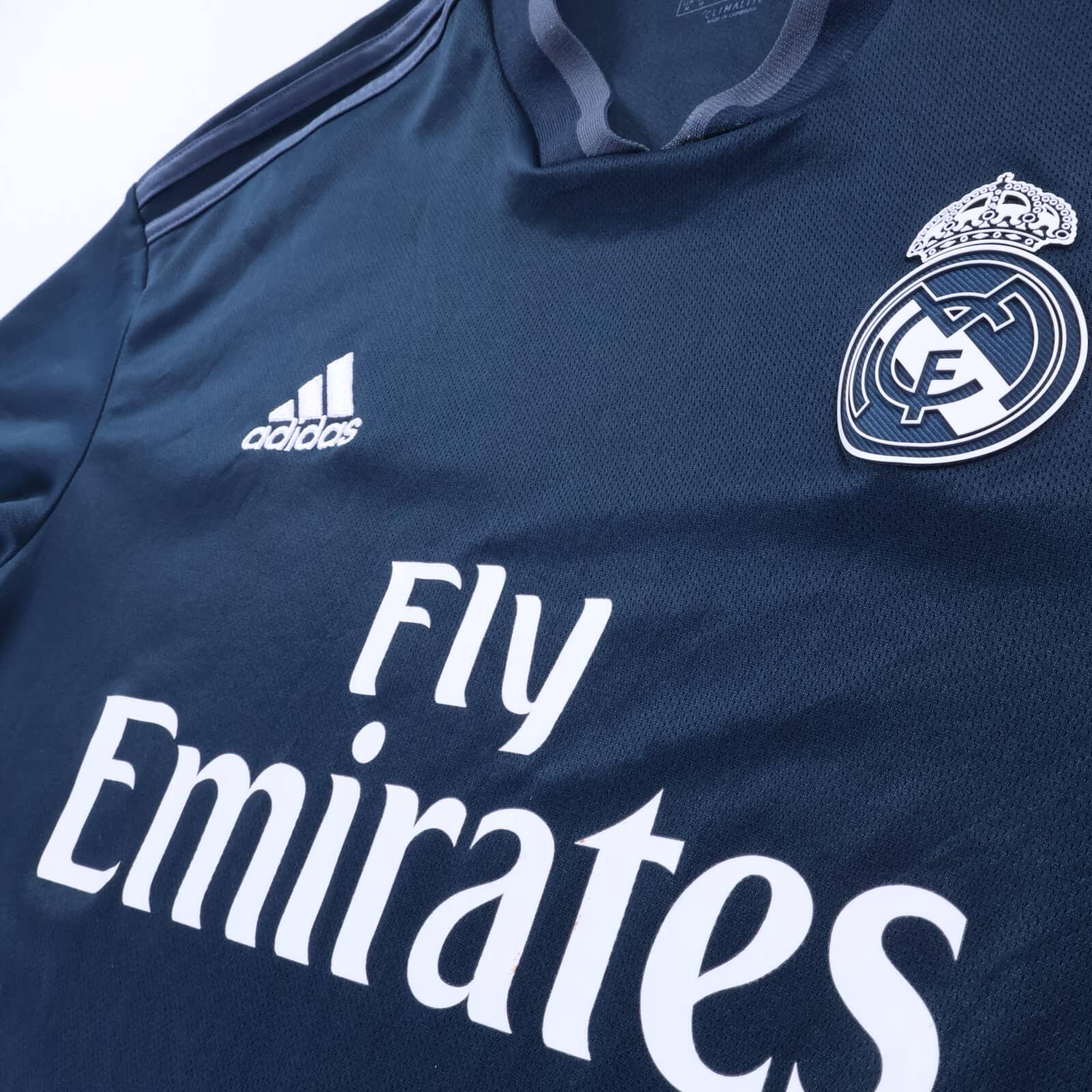 Real Madrid Benzema #9 2018/19 Away Shirt - M
