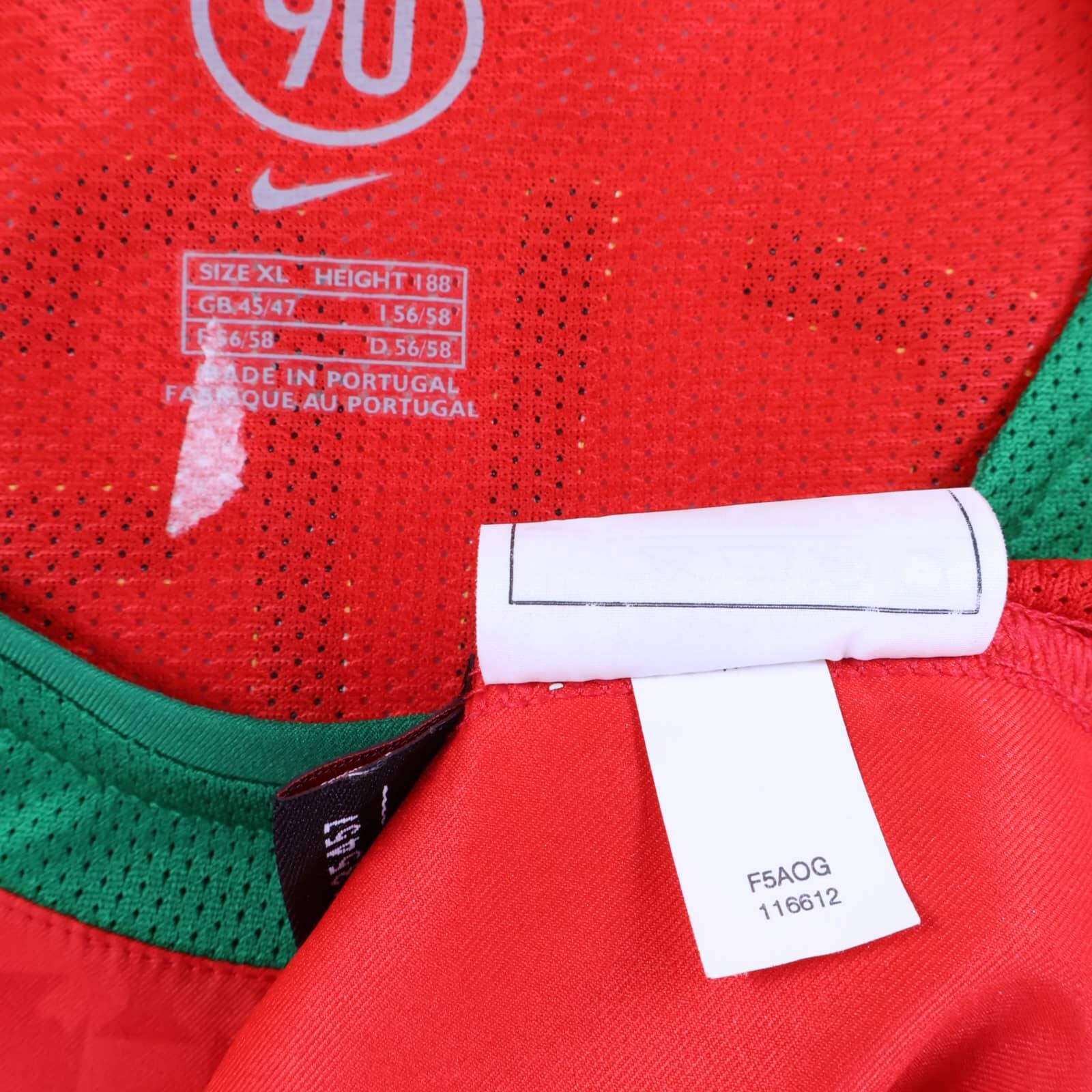 Portugal Figo #7 2004/06 Home Shirt - XL