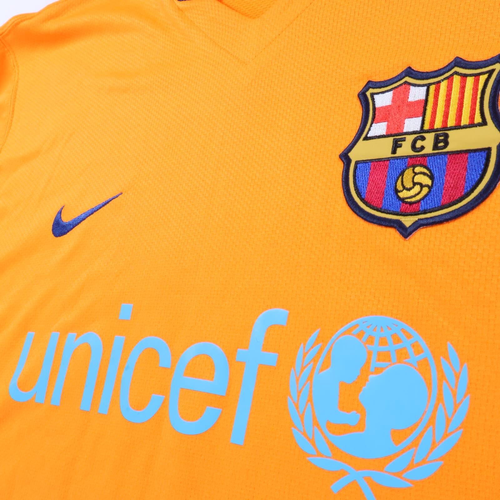 Barcelona Ronaldinho #10 2006/08 Away Shirt - L