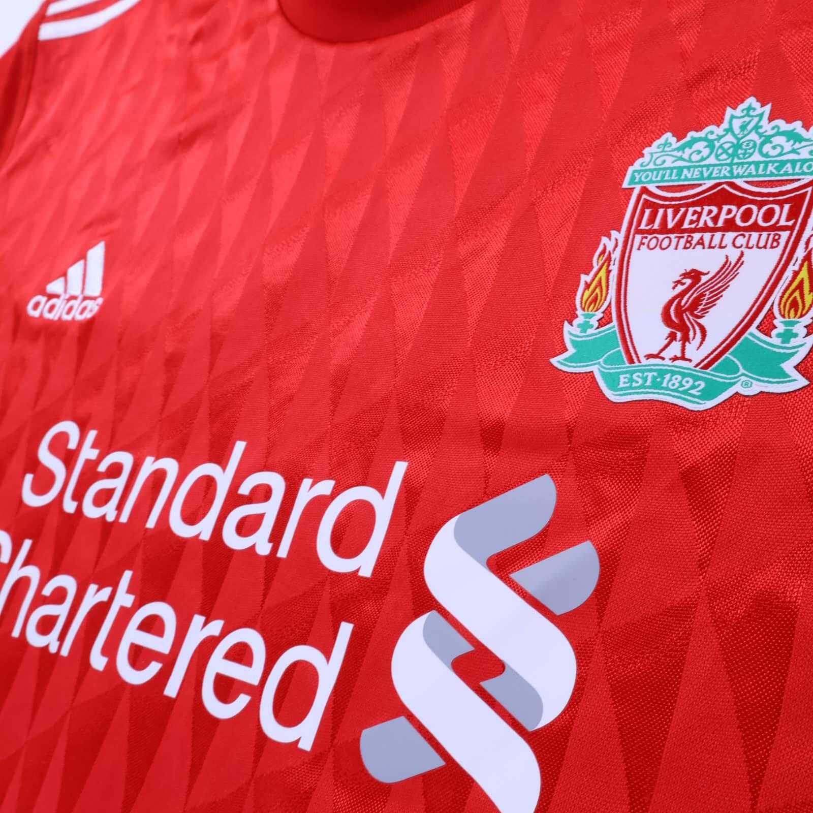 Liverpool F.C Gerrard #8 2010/12 Home Shirt - 2XL