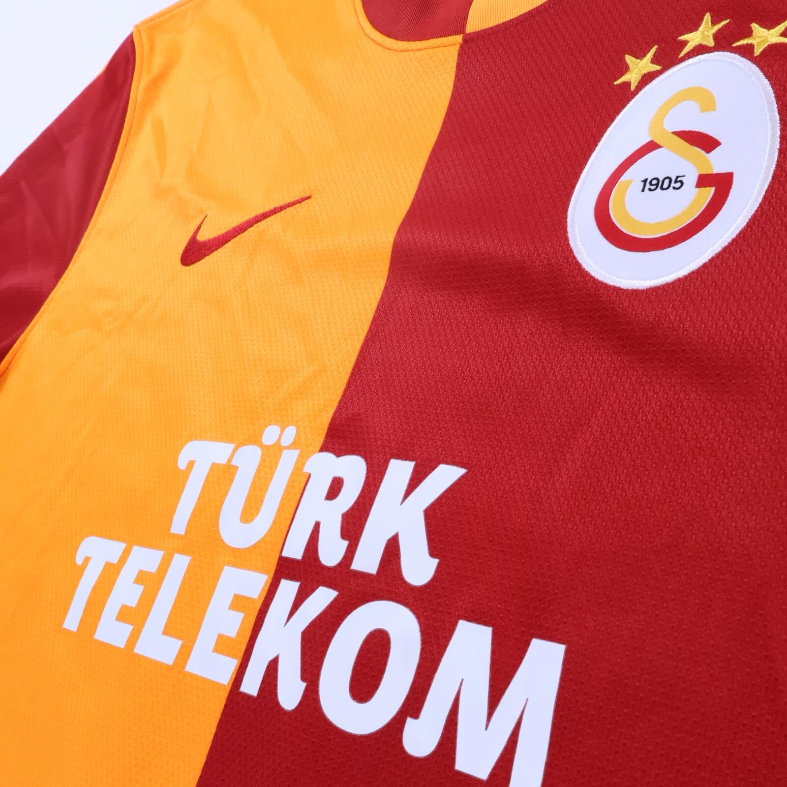 Galatasaray S.K Drogba #11 2013/14 Home Shirt - L