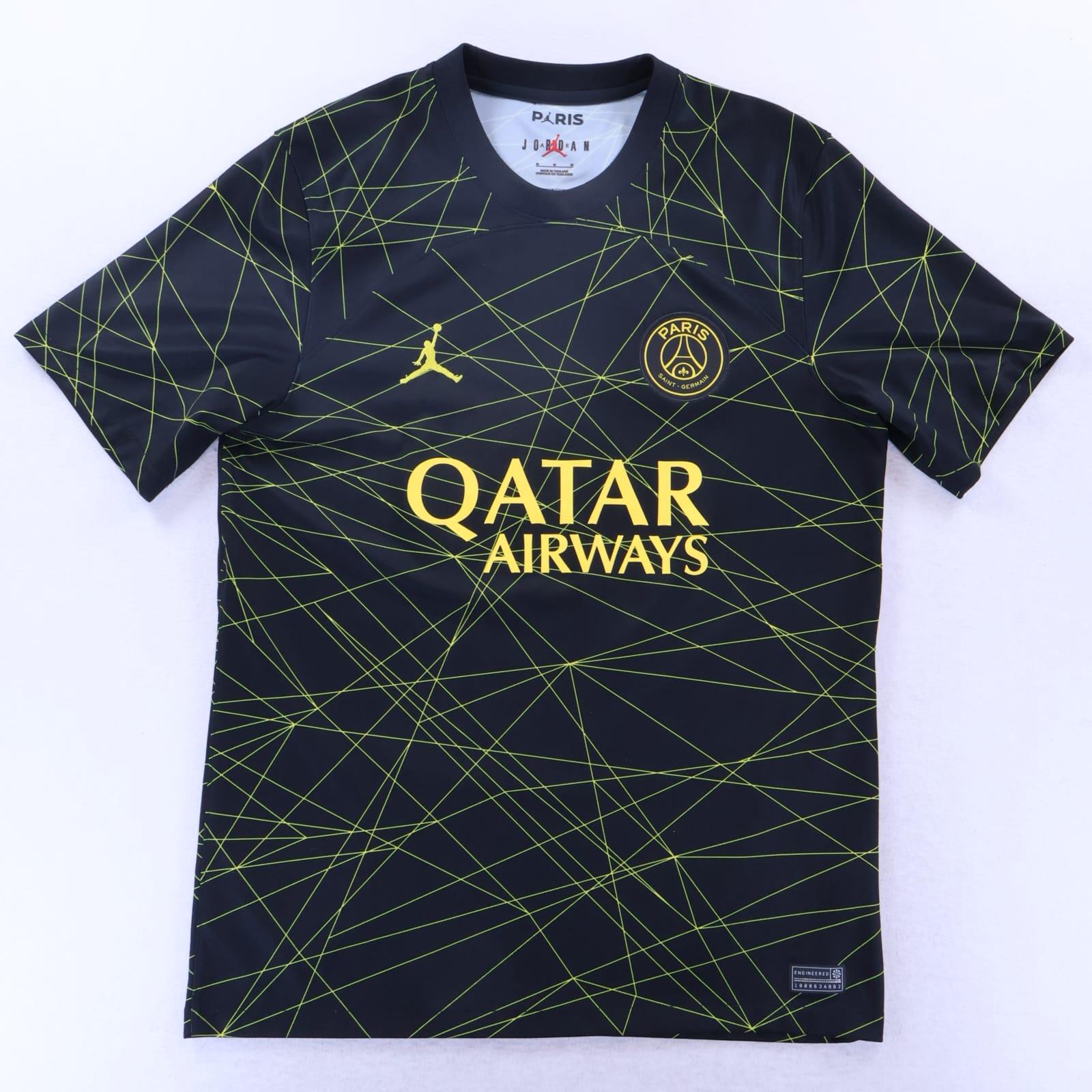 Paris Saint-Germain F.C Messi #30 2022/23 Fourth Shirt - M
