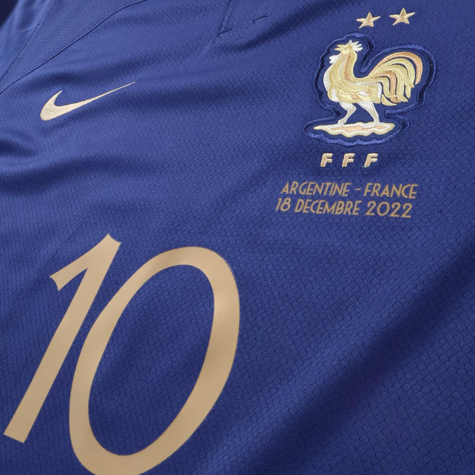 *MINT* France Mbappé #10 2022/23 Home Shirt - S