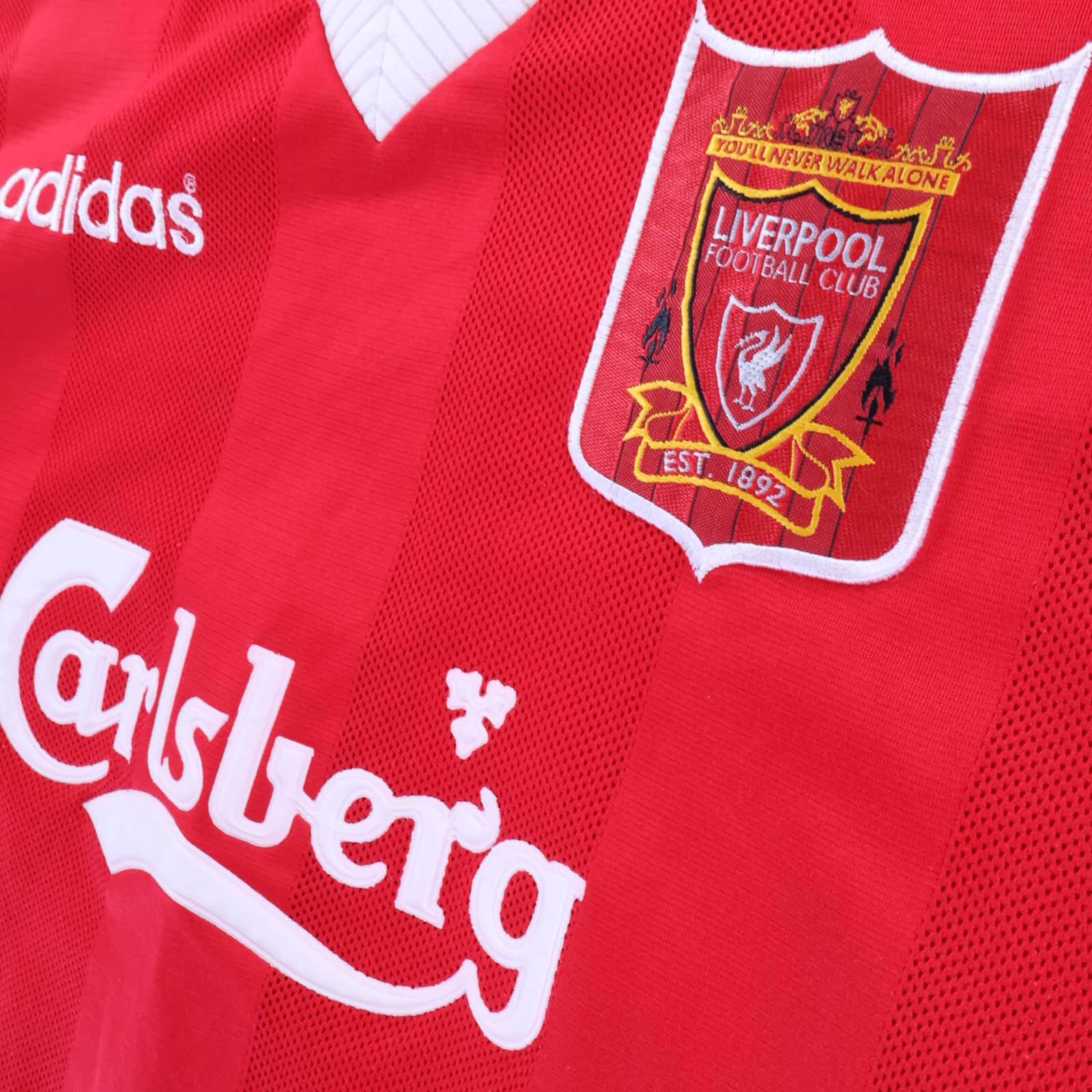Liverpool F.C Barnes #10 1995/96 Home Shirt - M