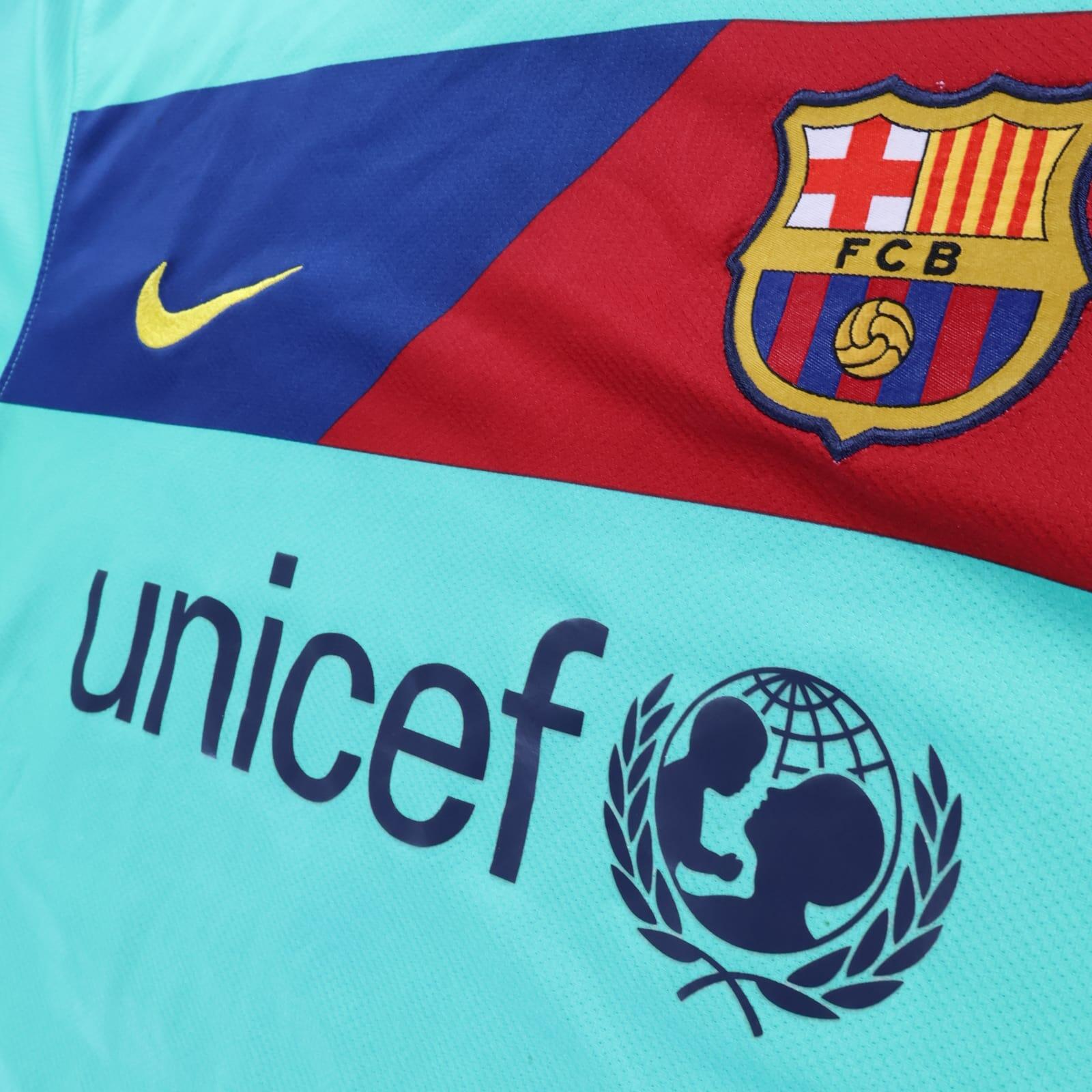 Barcelona Messi #10 2010/11 Away Shirt - M