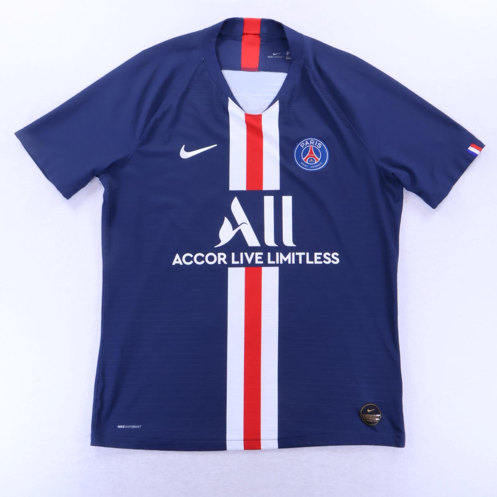 Paris Saint-Germain F.C Mbappé #7 2019/20 Home Shirt - L