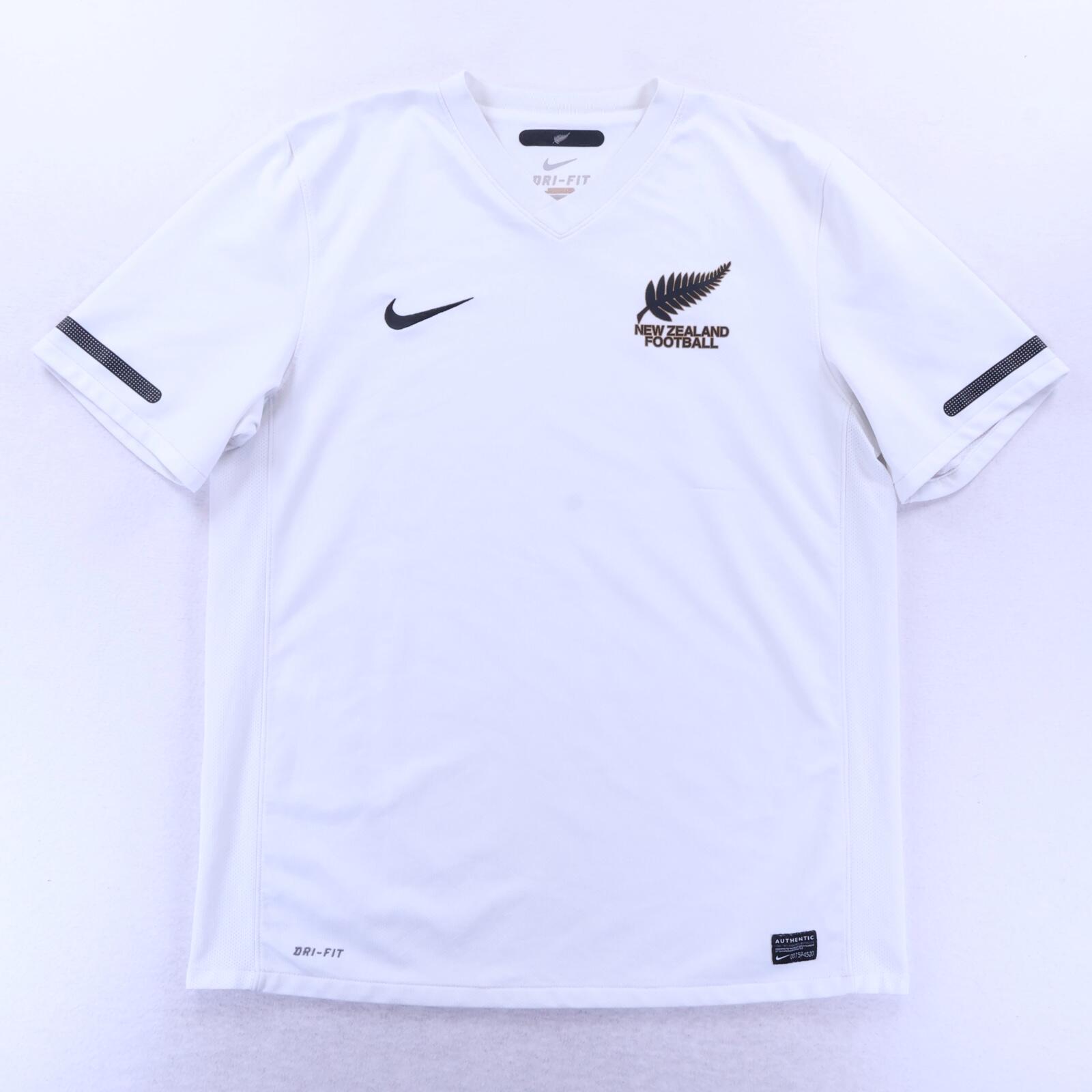 New Zealand 2010/12 Home Shirt - L