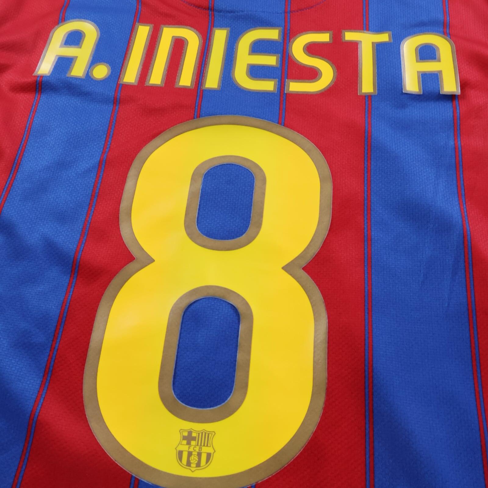 *MINT* Barcelona A. Iniesta #8 2009/10 Home Shirt - M