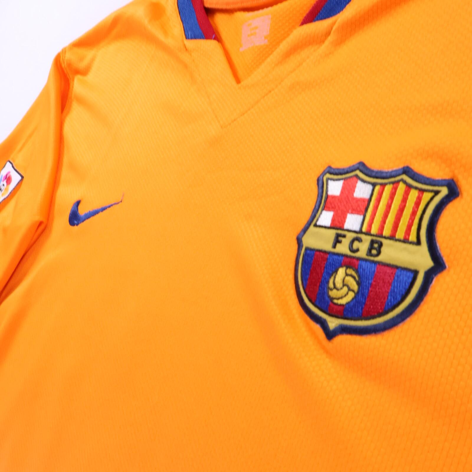 Barcelona Messi #19 2006/08 Away Shirt - L