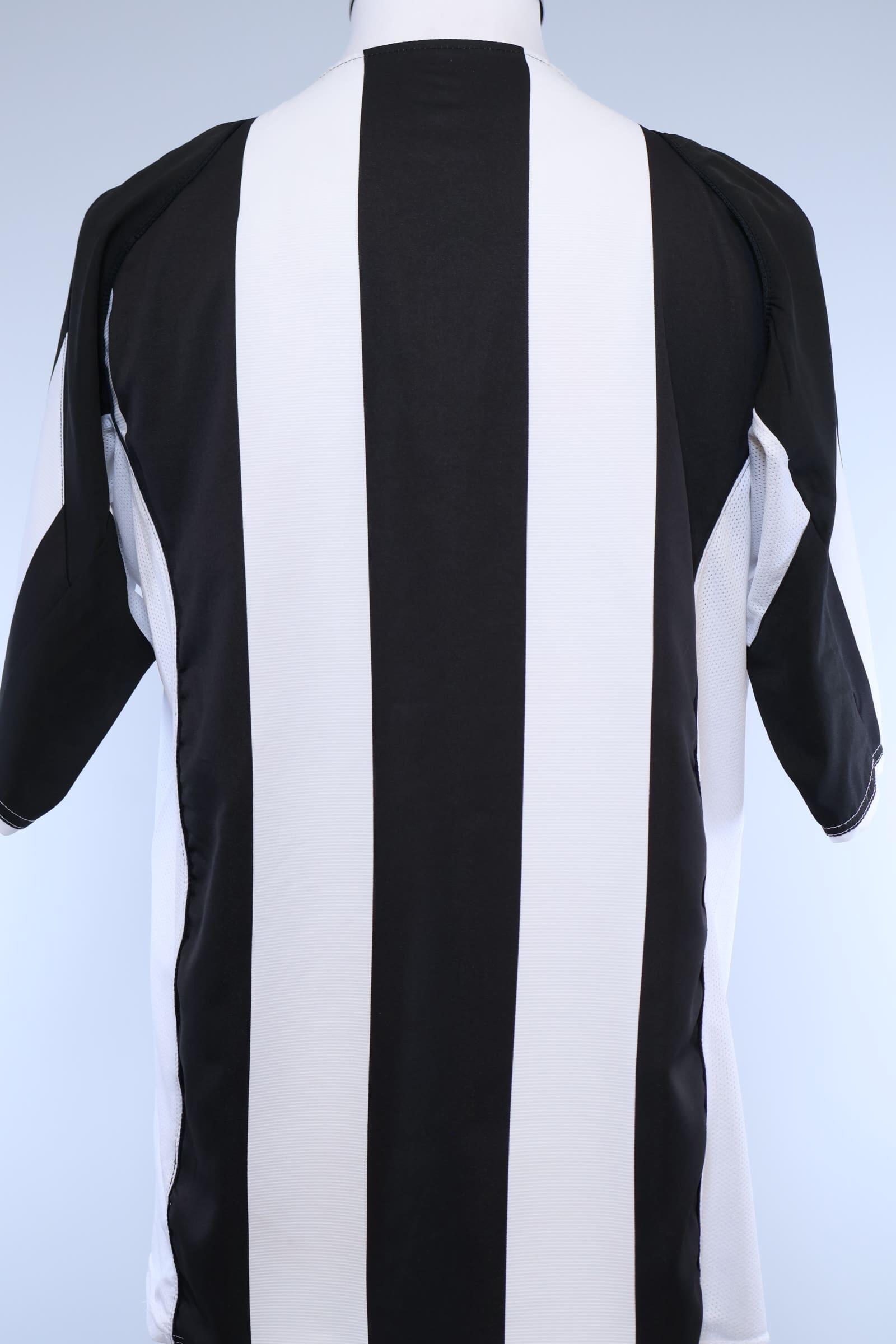 Juventus 2004/05 Home Shirt - L Authenic Original Football Shirt