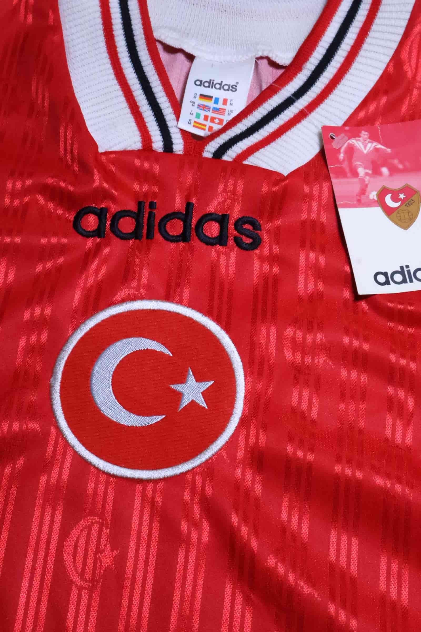 Turkey 1966/97 Home Shirt - M- TAGS