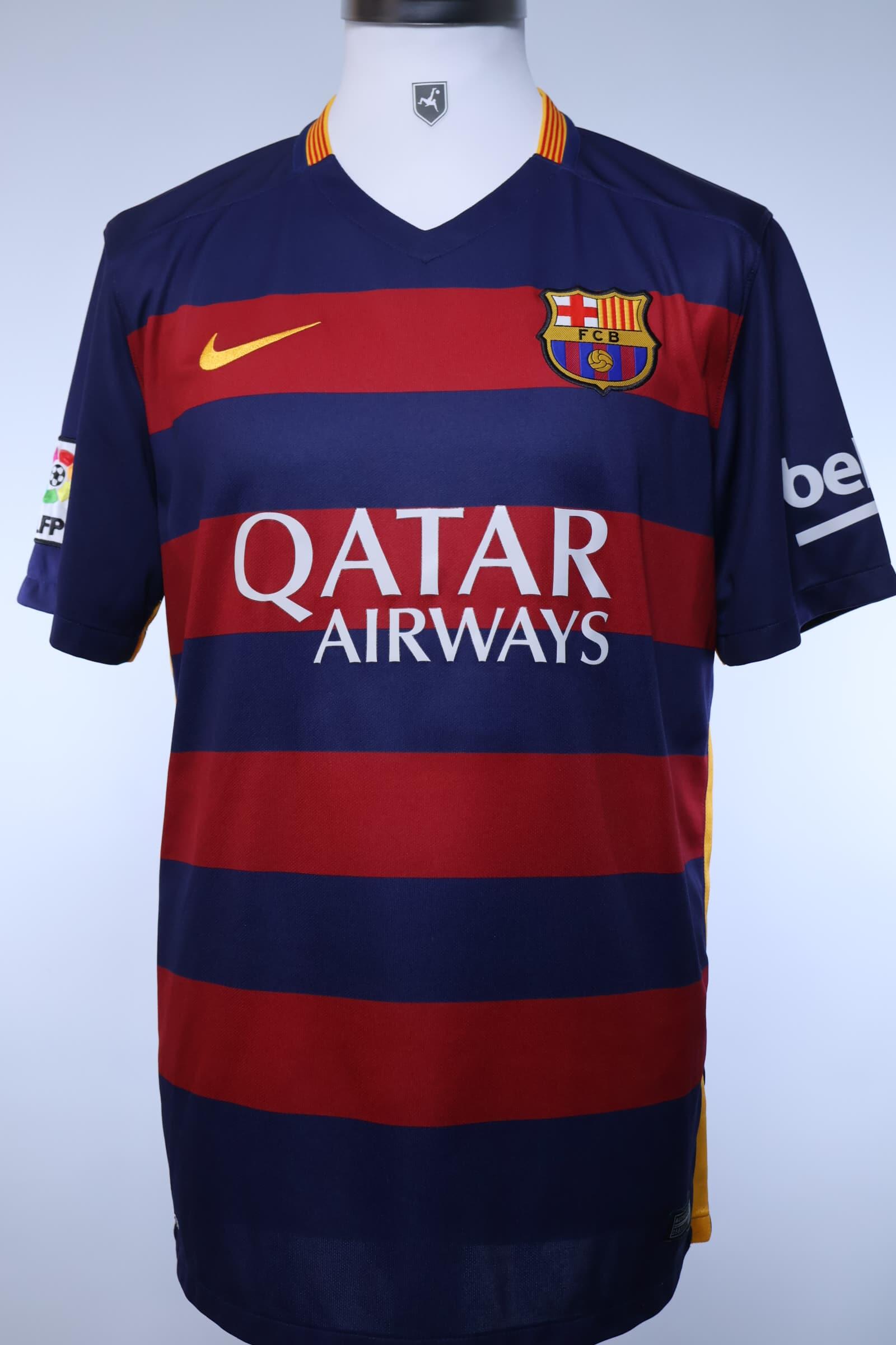 Barcelona 2015/16 Home Shirt - L- FRONT