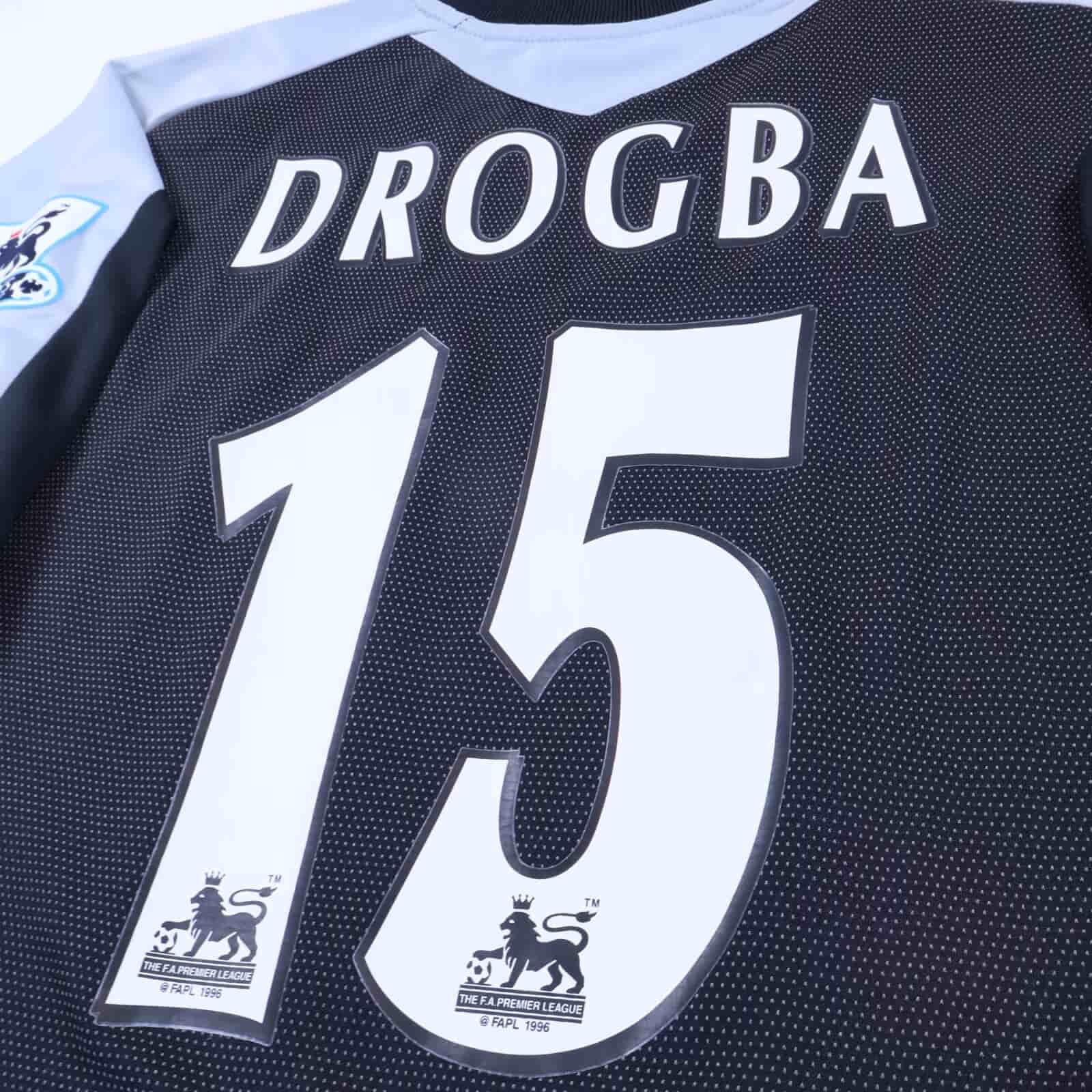 Chelsea Drogba #15 2004/05 Away Shirt - XL