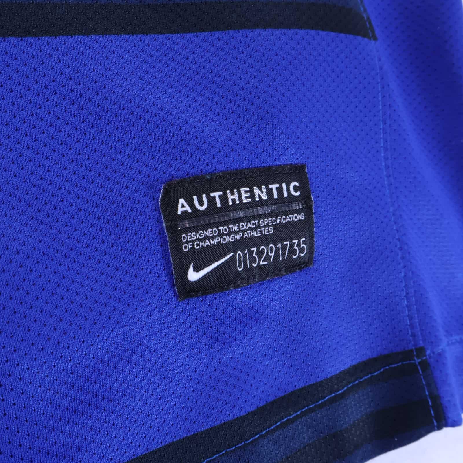 Manchester United 2011/12 Away Shirt - L