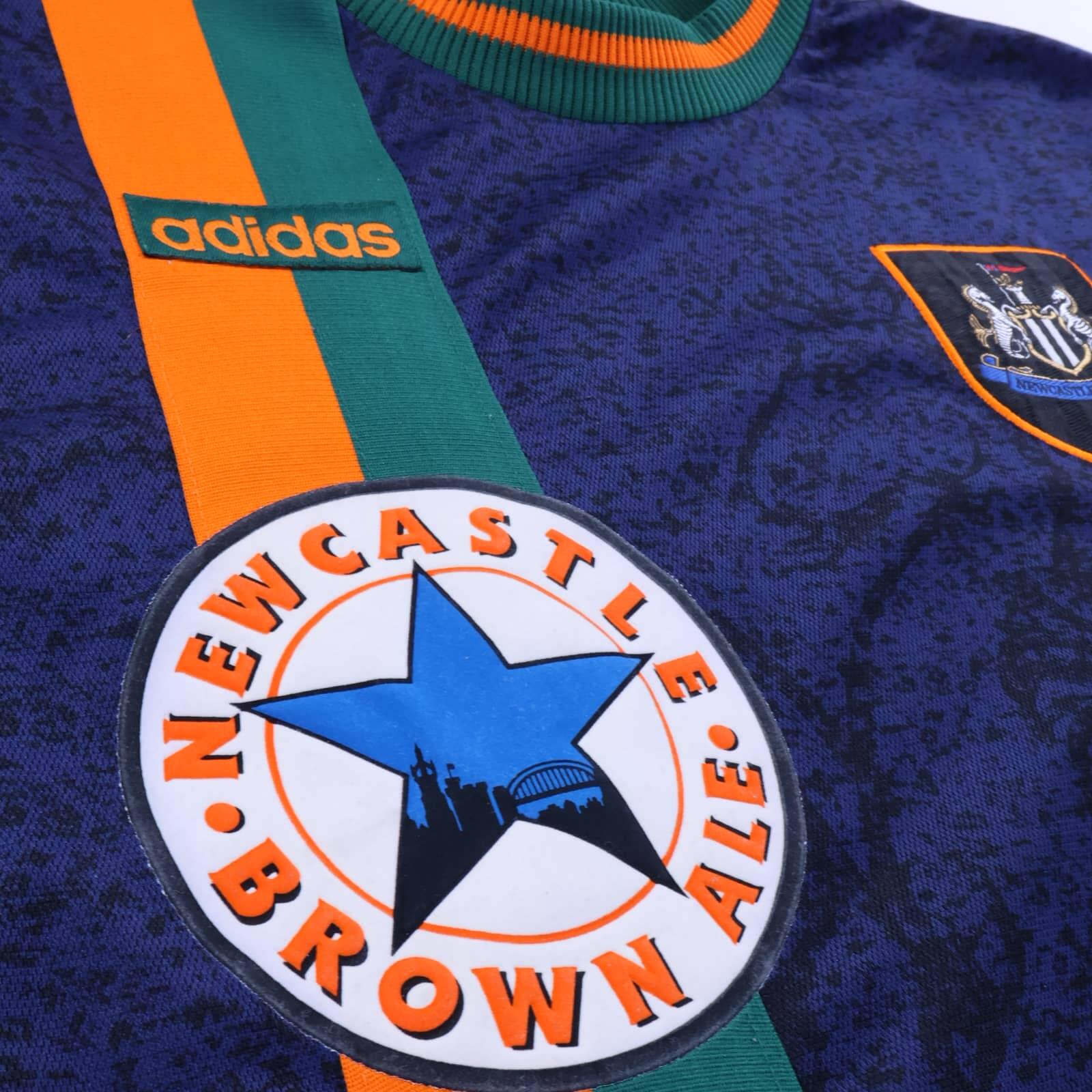 Newcastle United Gillespie #18 1998/99 Away Shirt - L
