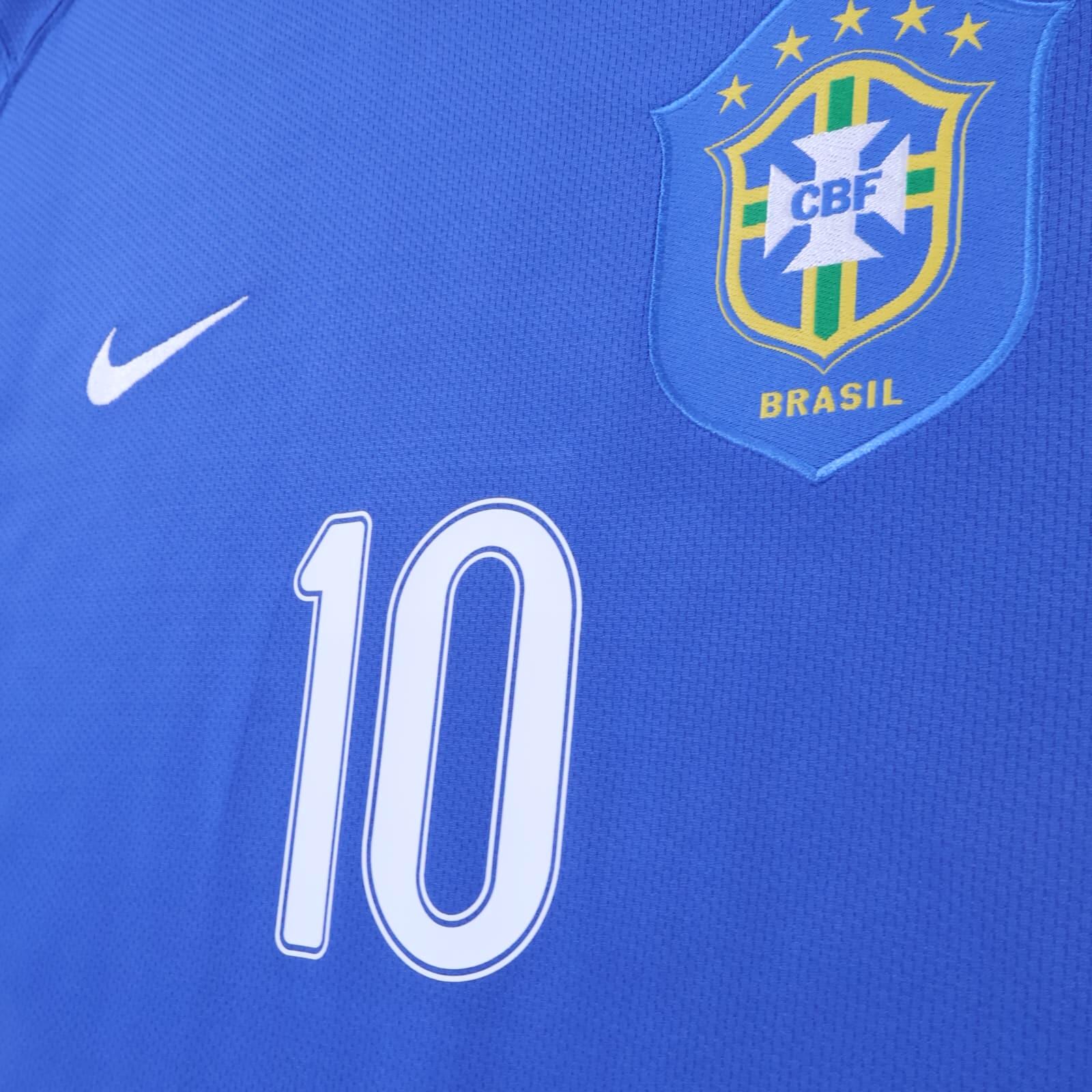 Brazil Ronaldinho #10 2006/08 Away Shirt - L