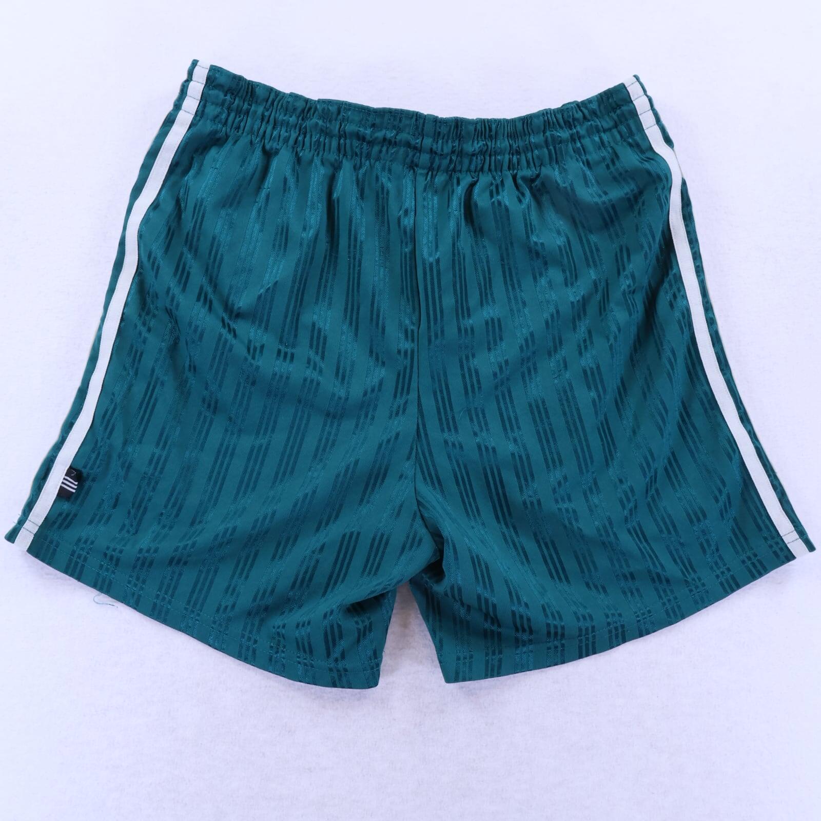 Liverpool F.C 1995/96 Shorts - M