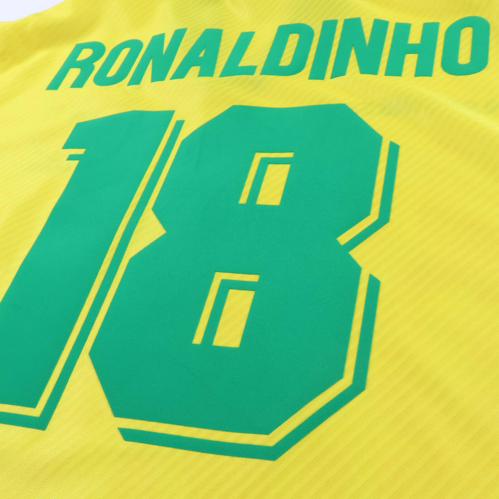 Brazil Ronaldinho #18 1994/95 Home Shirt - L