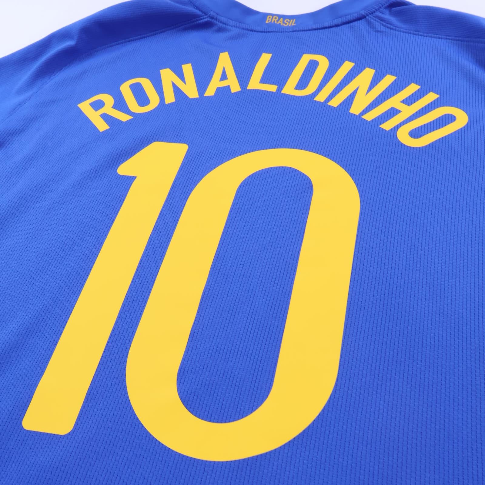 Brazil Ronaldinho #10 2008/10 Away Shirt - L