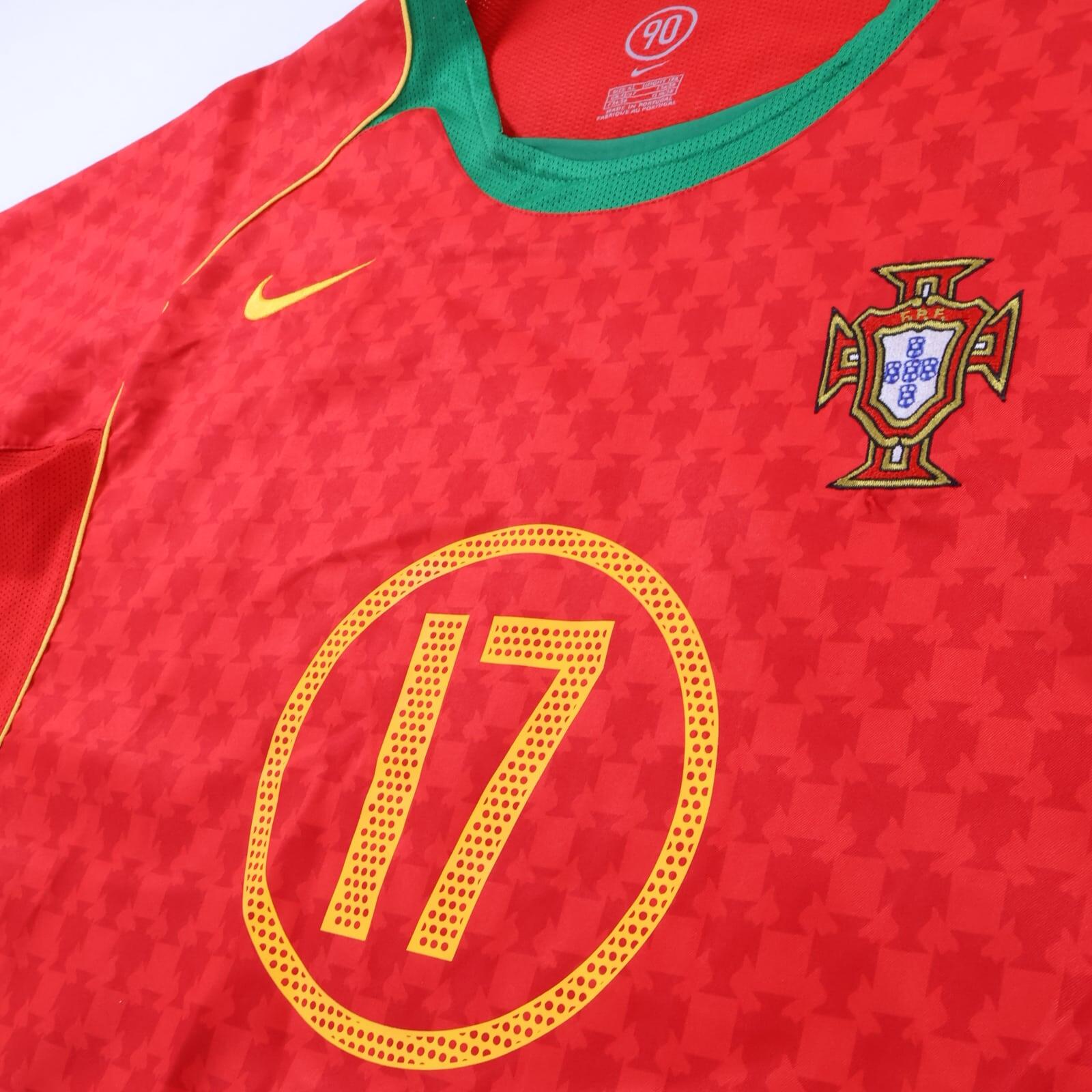 Portugal C.Ronaldo #17 2004/06 Home Shirt - XL
